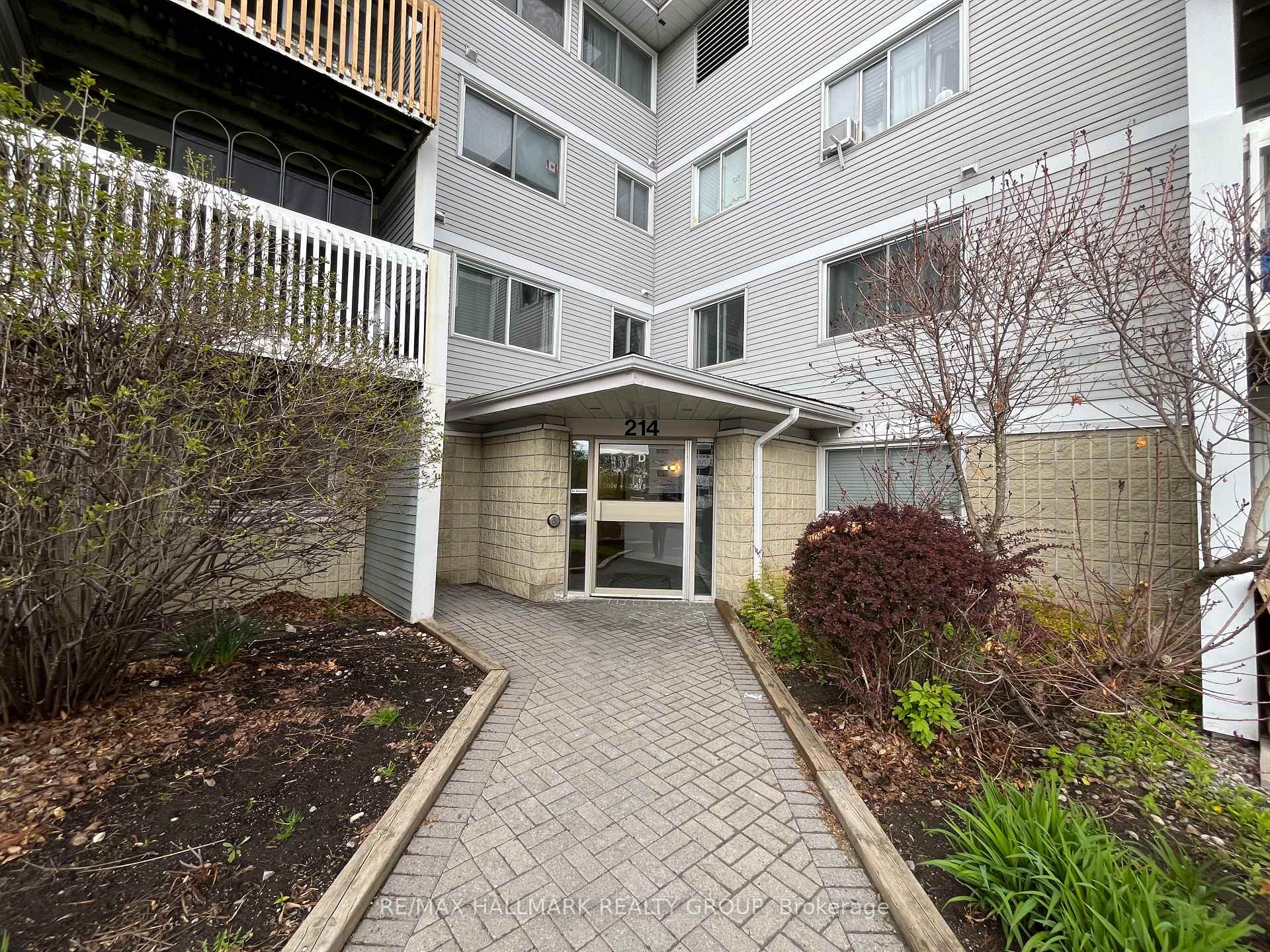Photo 1 of Unit 403, 214 Viewmount Drive, Ottawa, Borden Farm/Stewart Farm/Carleton Heights/Parkwood Hills — HOMEH