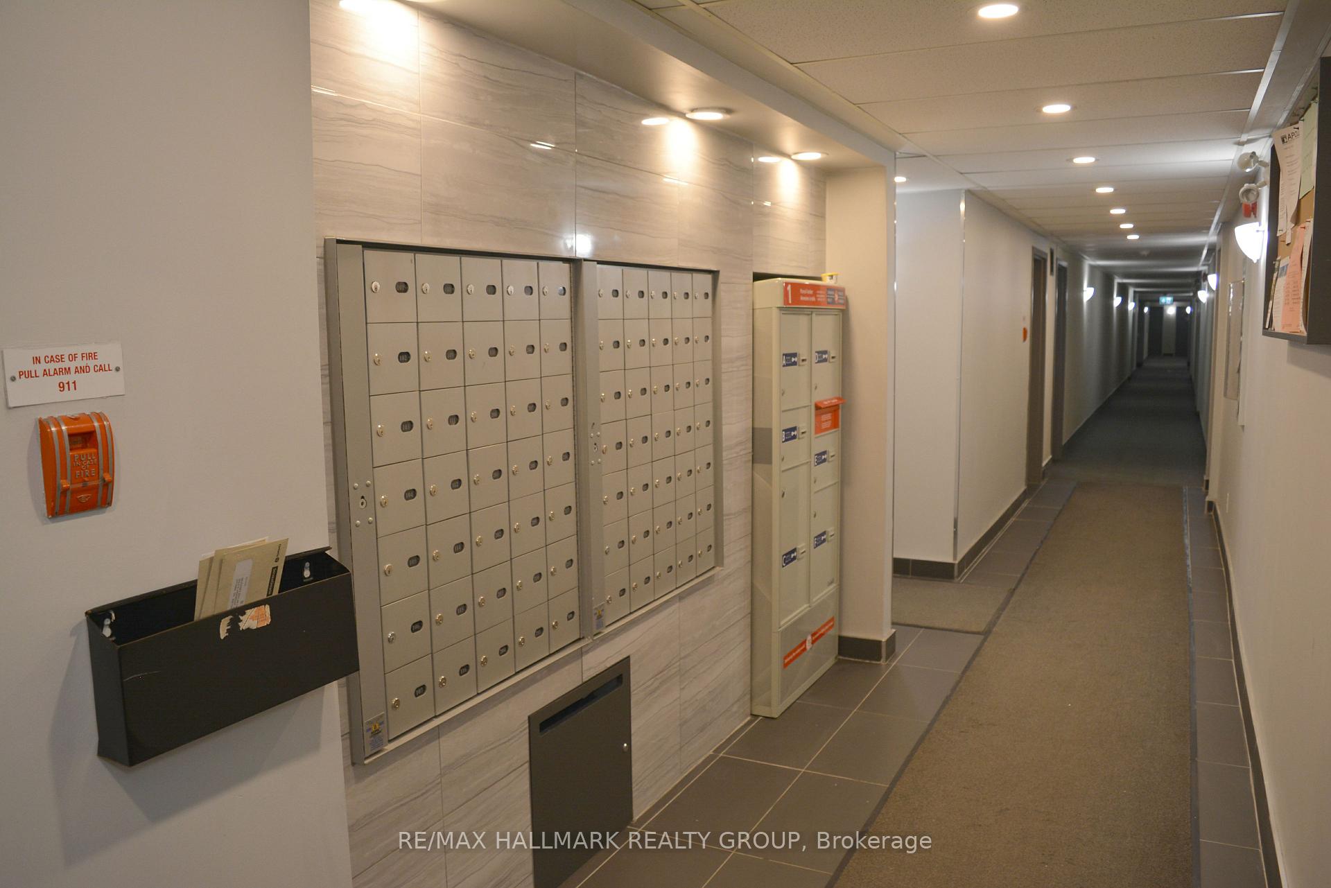 Photo 8 of Unit 403, 214 Viewmount Drive, Ottawa, Borden Farm/Stewart Farm/Carleton Heights/Parkwood Hills — HOMEH