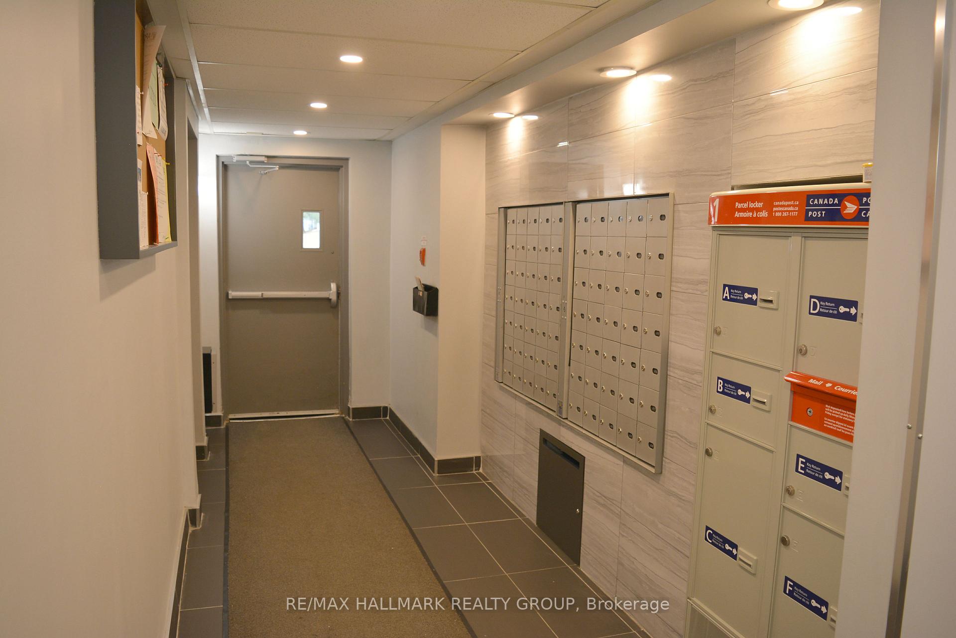 Photo 9 of Unit 403, 214 Viewmount Drive, Ottawa, Borden Farm/Stewart Farm/Carleton Heights/Parkwood Hills — HOMEH
