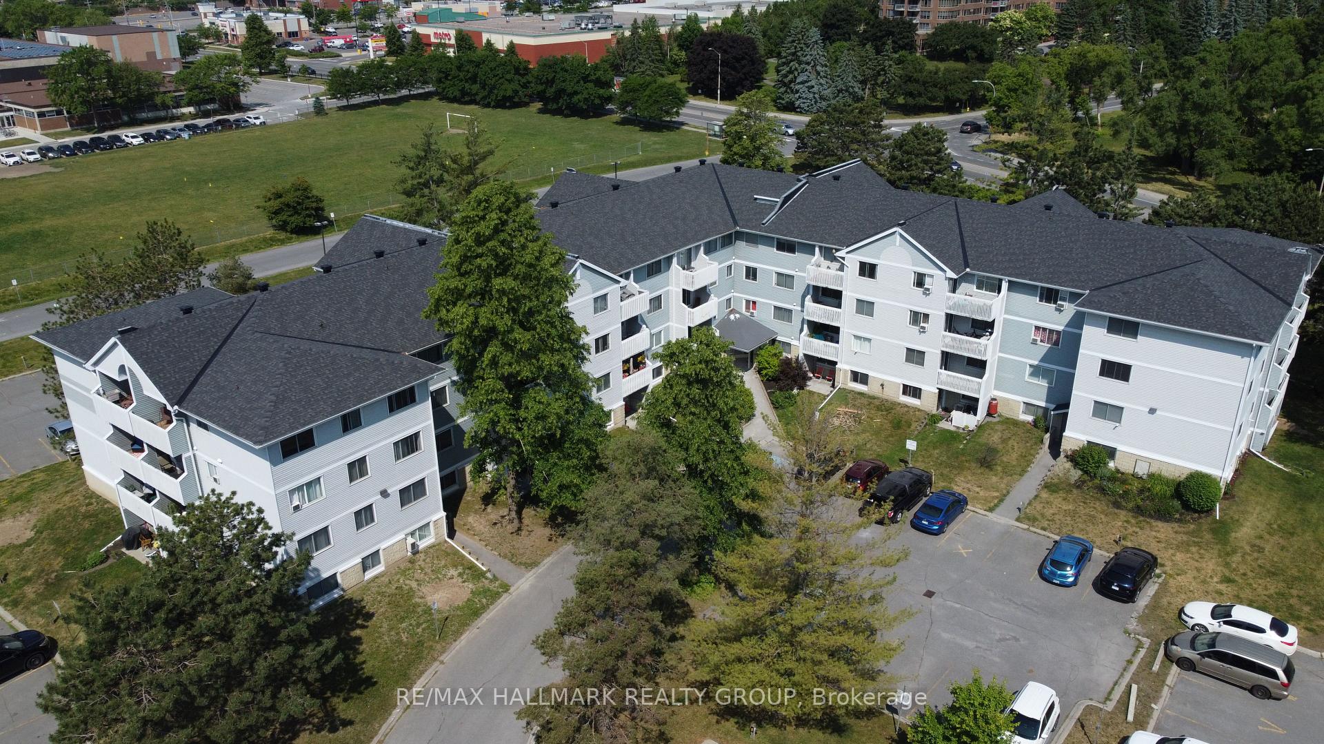 Photo 11 of Unit 403, 214 Viewmount Drive, Ottawa, Borden Farm/Stewart Farm/Carleton Heights/Parkwood Hills — HOMEH