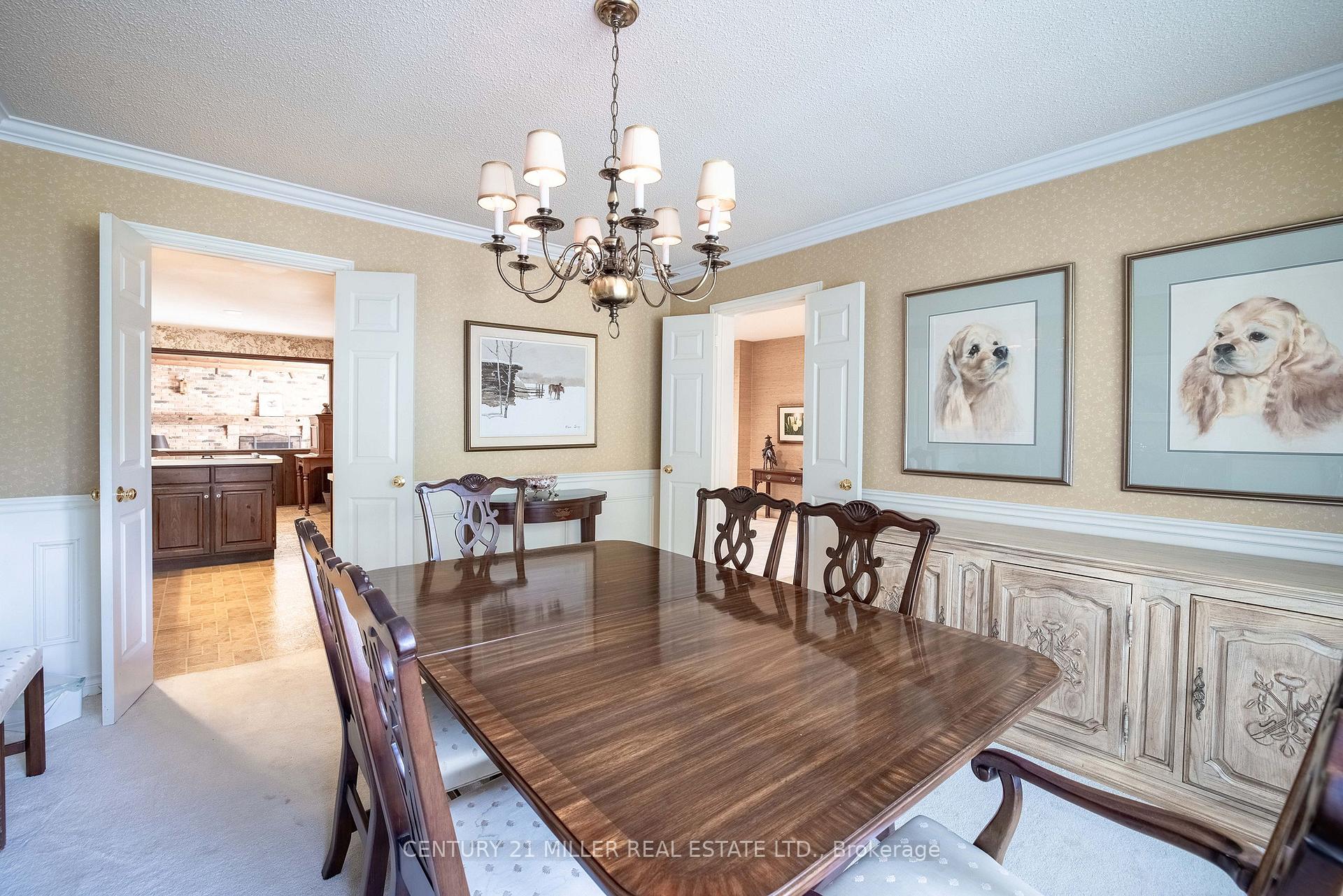 Photo 15 of 16 Colonial Crescent, Oakville, Morrison — HOMEH