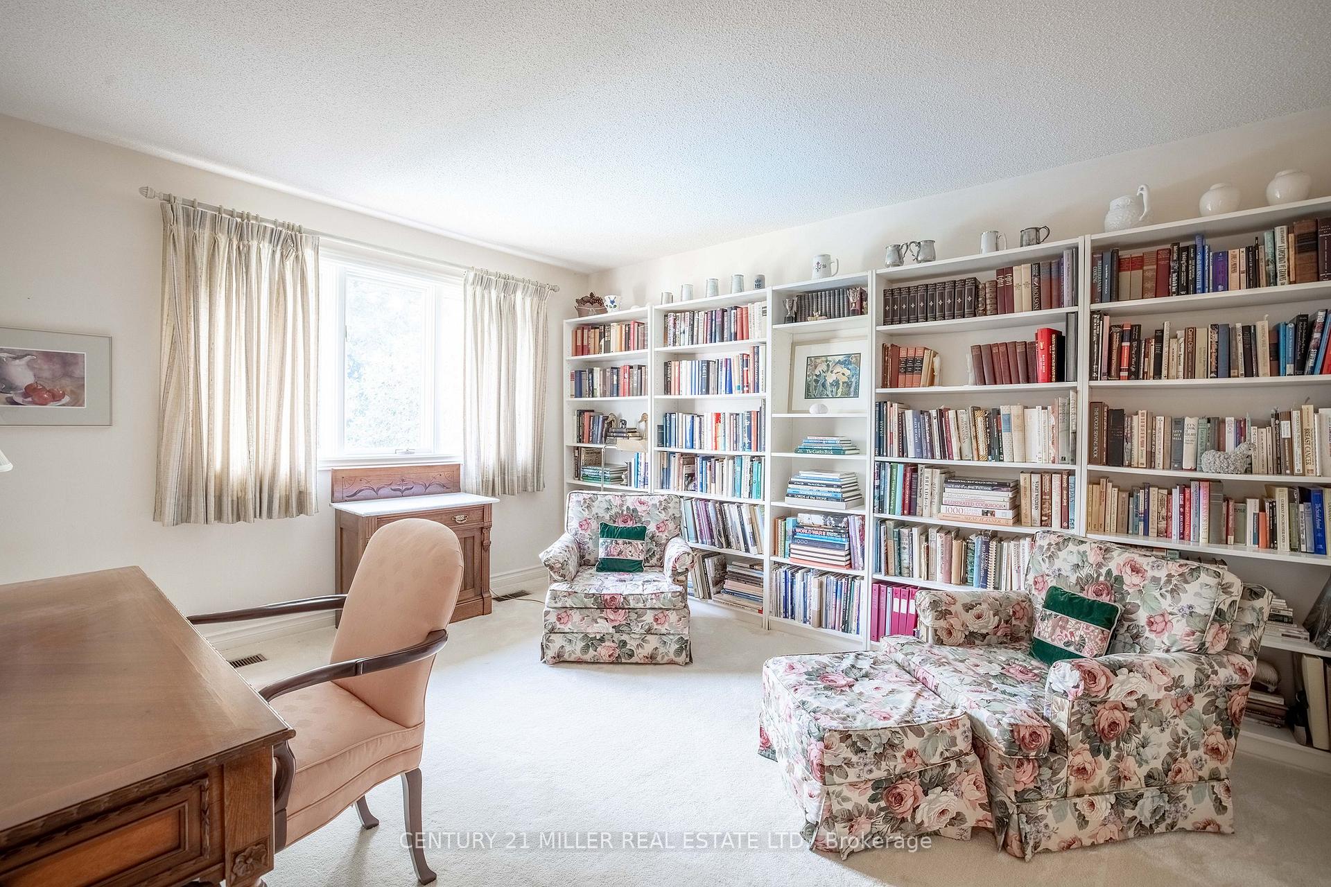 Photo 25 of 16 Colonial Crescent, Oakville, Morrison — HOMEH