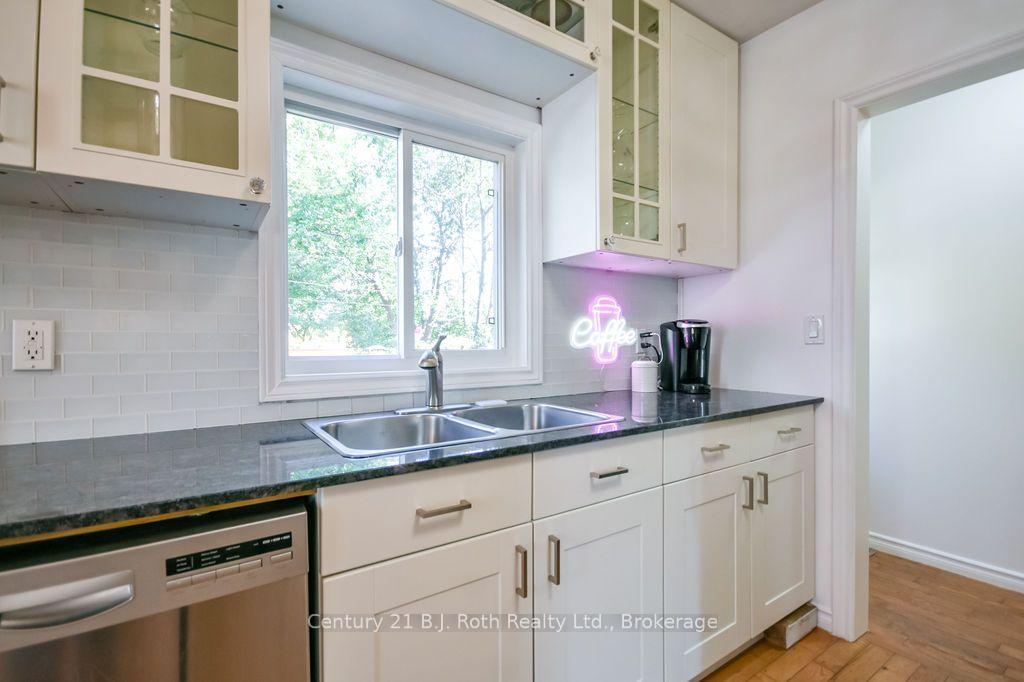 Photo 12 of 258 James Street E, Orillia — HOMEH