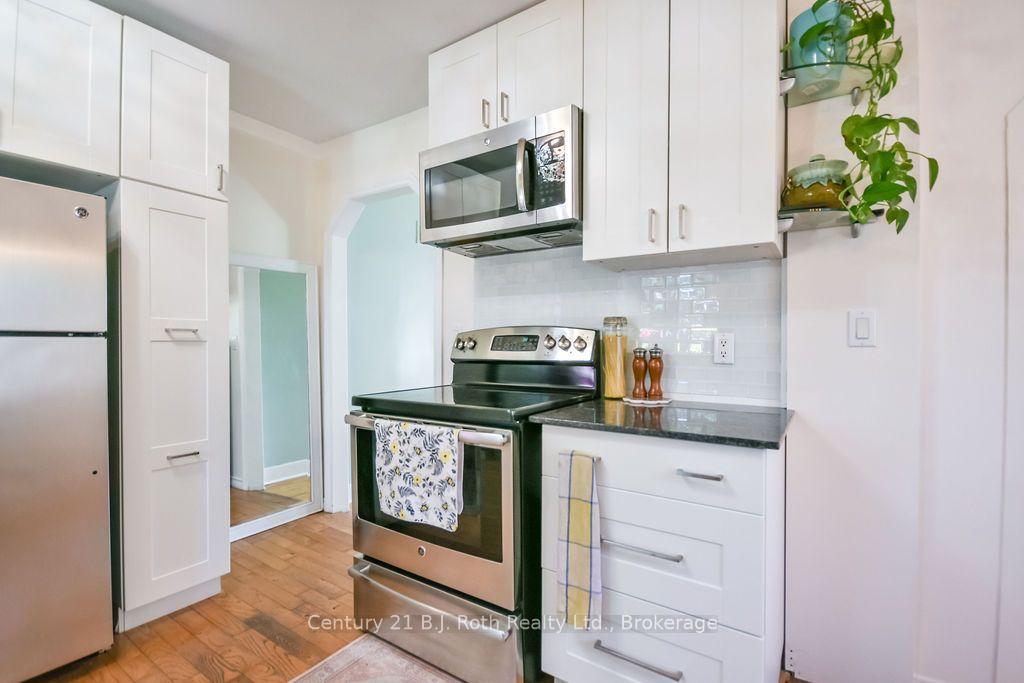 Photo 13 of 258 James Street E, Orillia — HOMEH
