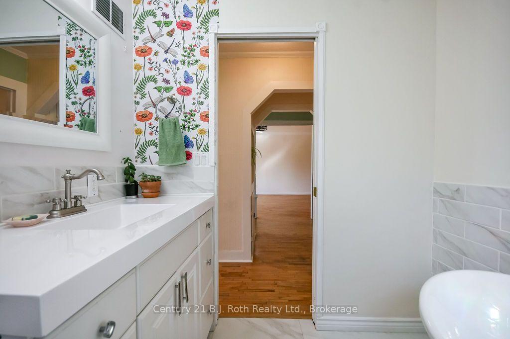 Photo 24 of 258 James Street E, Orillia — HOMEH
