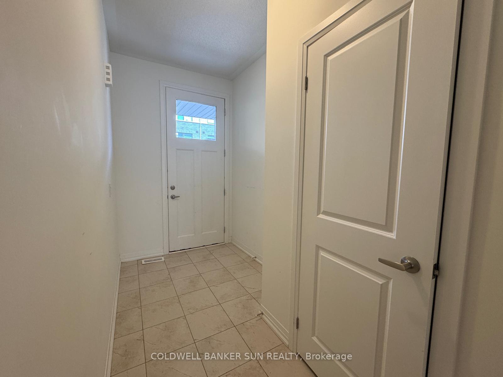 Photo 6 of Unit 22, 474 Provident Way, Hamilton, Mount Hope — HOMEH