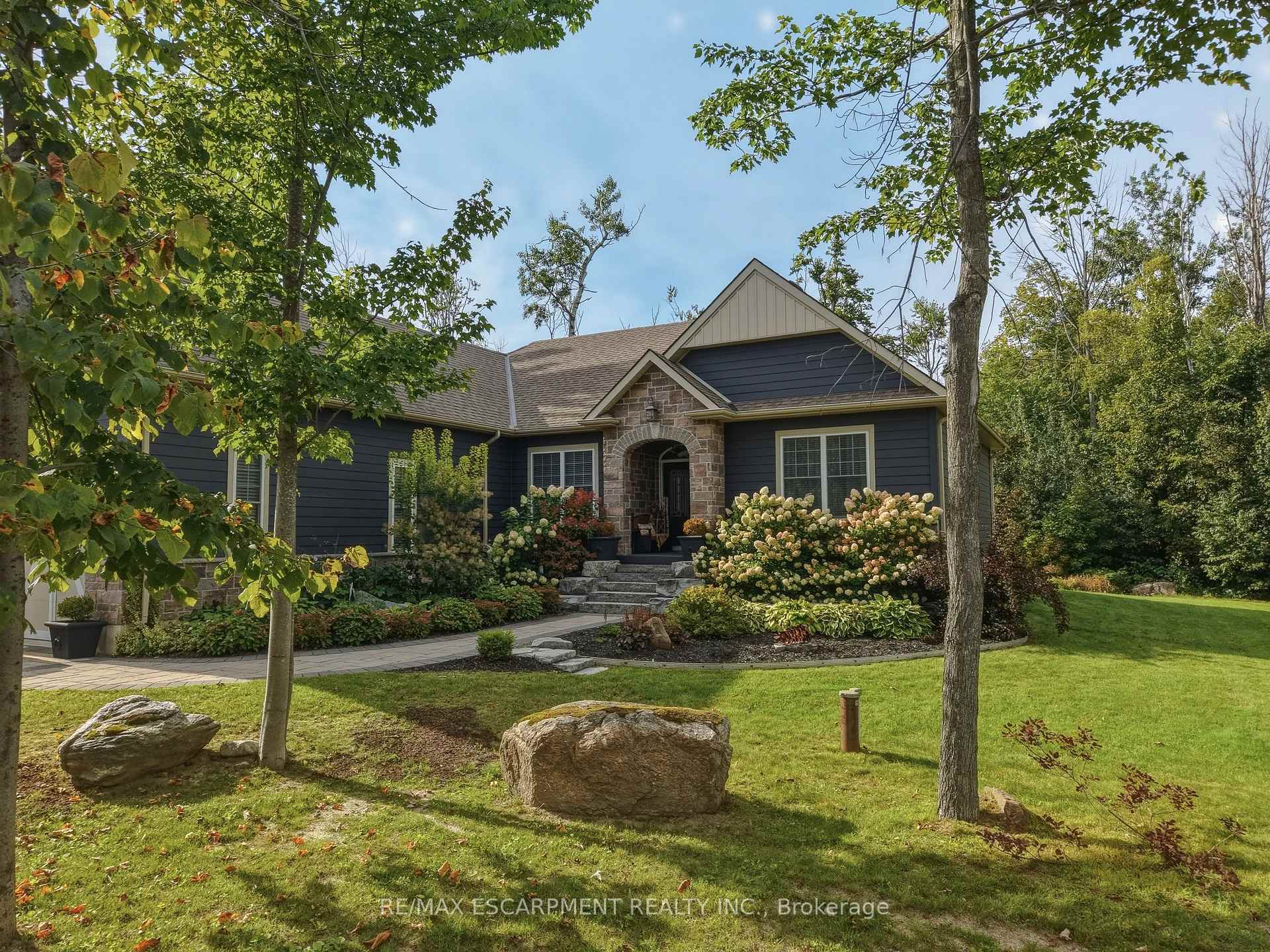 Photo 2 of 2117 Elana Drive, Severn, Marchmont — HOMEH