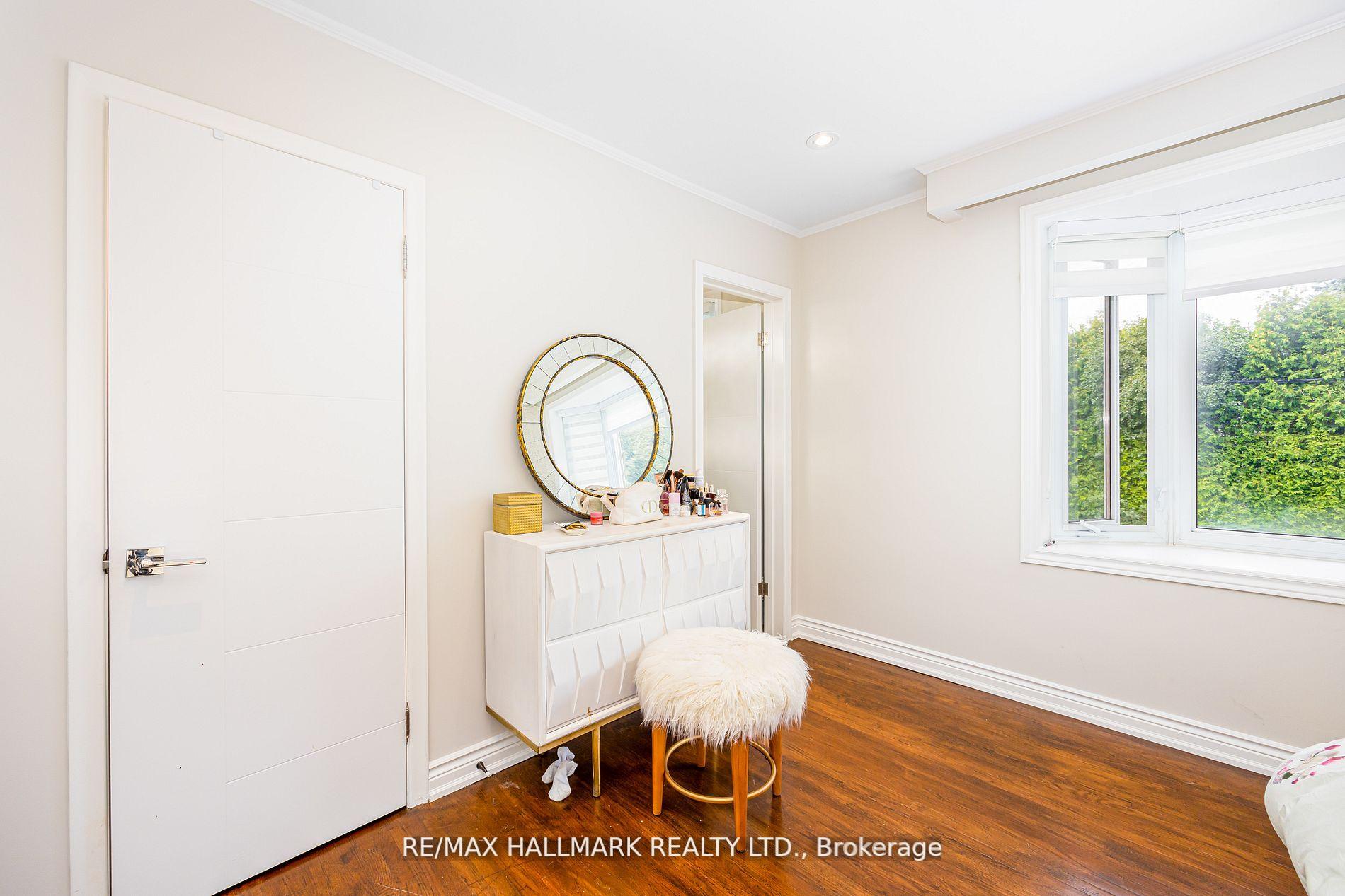 Photo 7 of 16 Paultiel Drive W, North York, Newtonbrook East — HOMEH