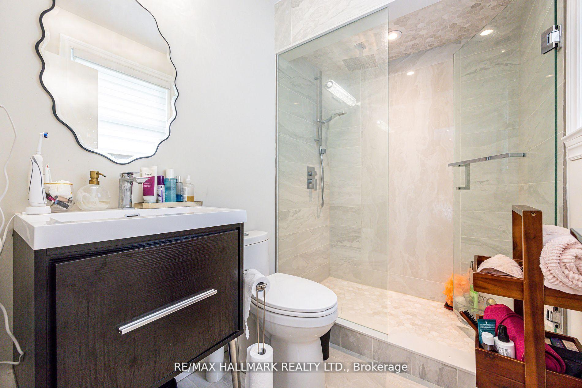 Photo 8 of 16 Paultiel Drive W, North York, Newtonbrook East — HOMEH