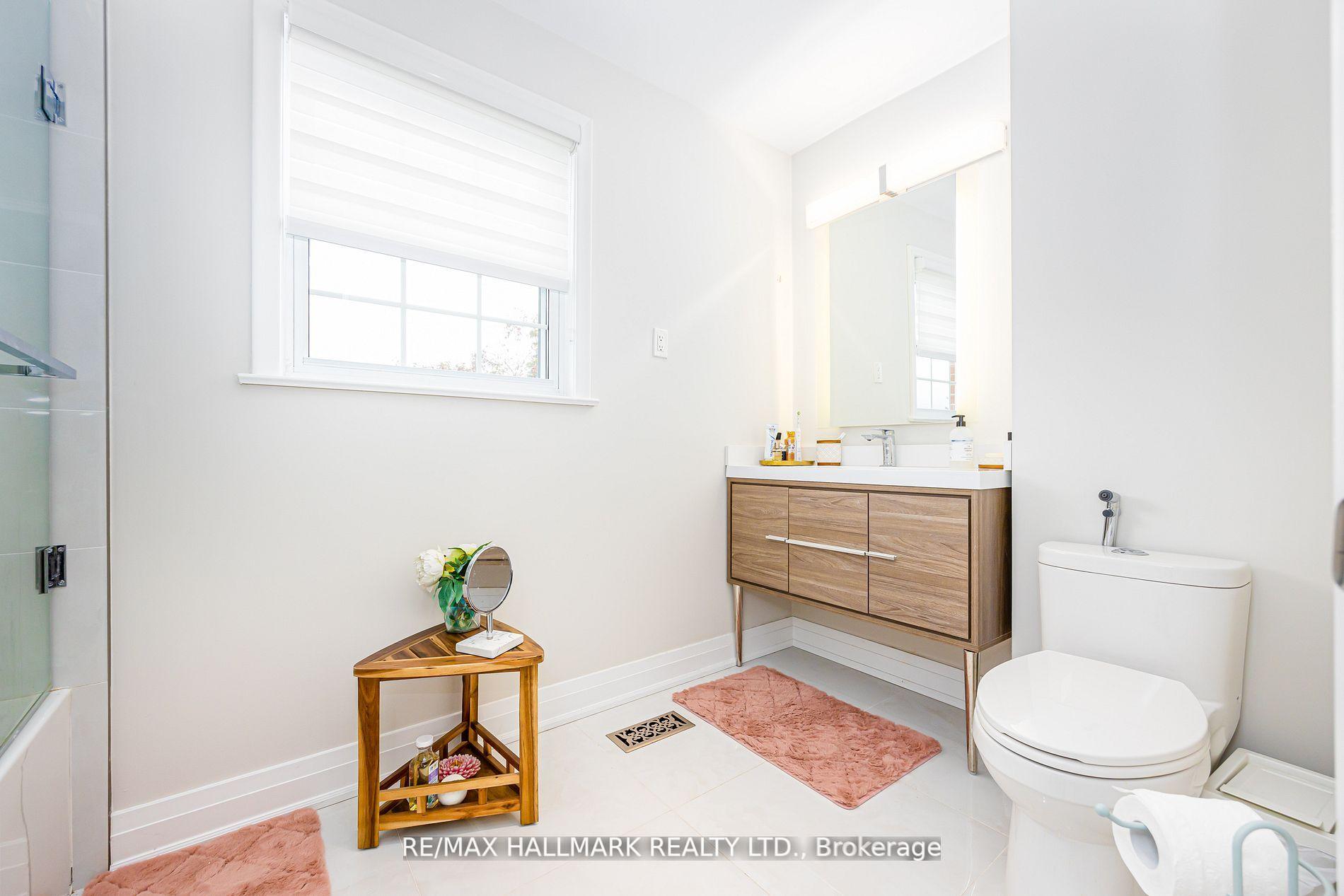 Photo 9 of 16 Paultiel Drive W, North York, Newtonbrook East — HOMEH