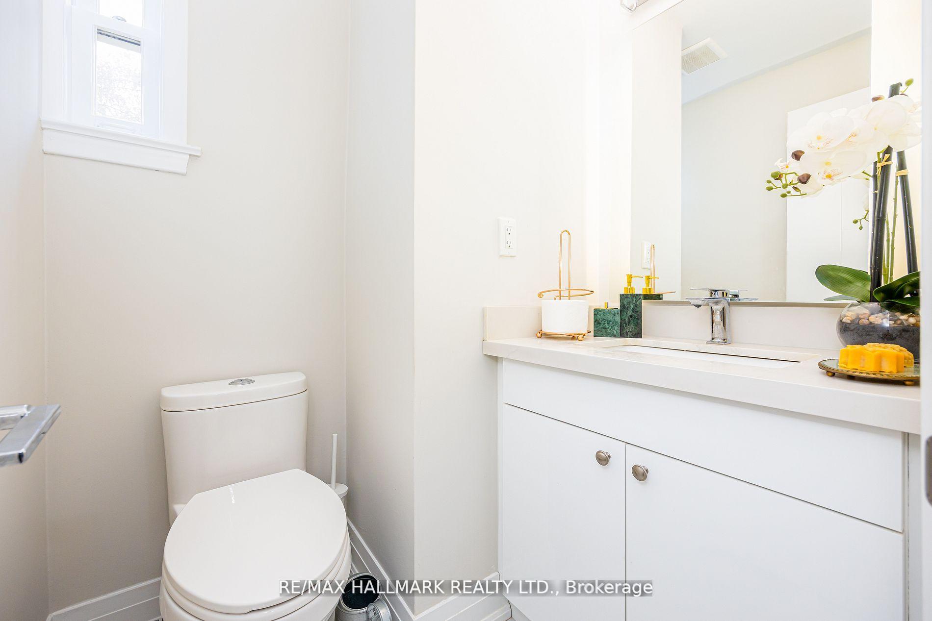 Photo 11 of 16 Paultiel Drive W, North York, Newtonbrook East — HOMEH