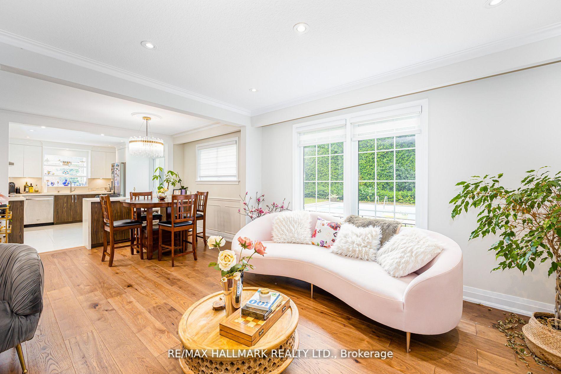 Photo 17 of 16 Paultiel Drive W, North York, Newtonbrook East — HOMEH