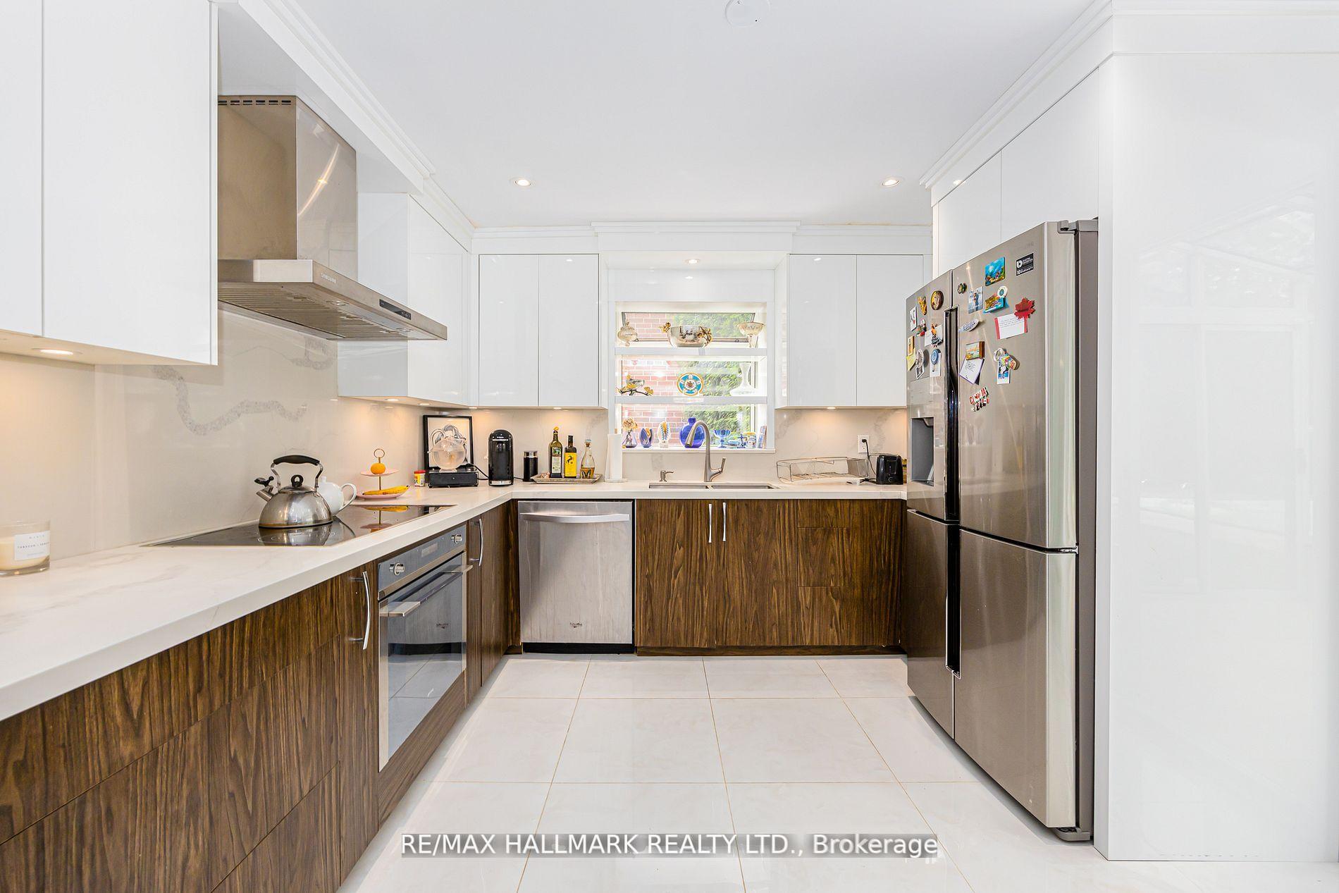 Photo 21 of 16 Paultiel Drive W, North York, Newtonbrook East — HOMEH