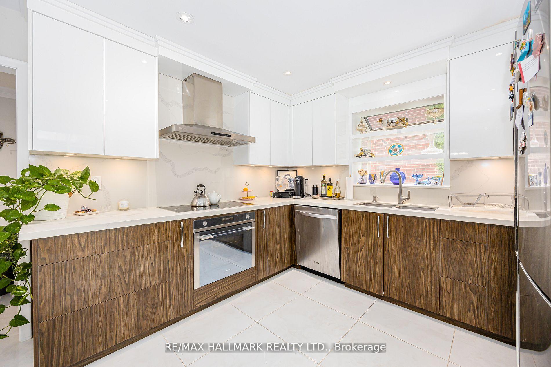 Photo 22 of 16 Paultiel Drive W, North York, Newtonbrook East — HOMEH