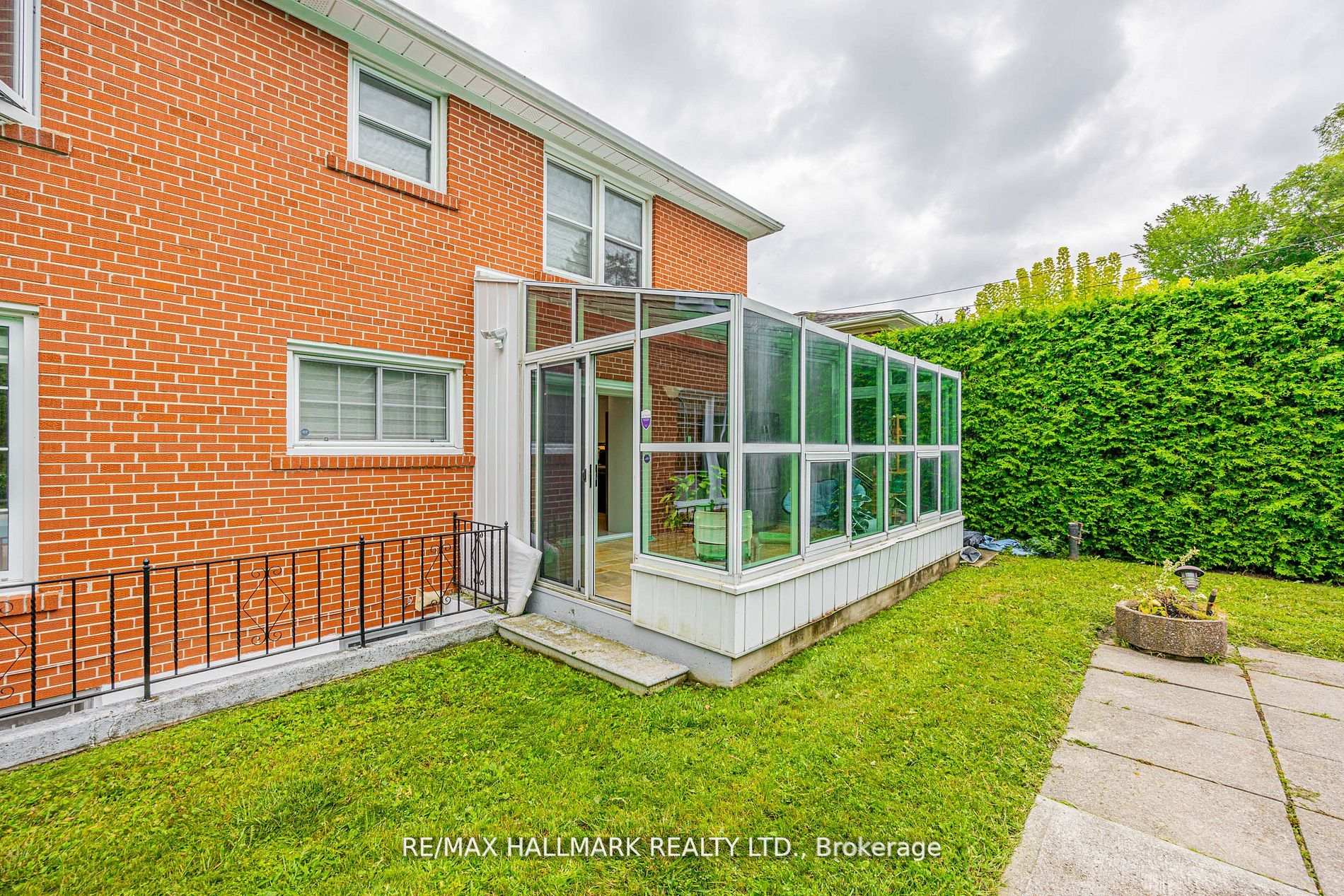 Photo 30 of 16 Paultiel Drive W, North York, Newtonbrook East — HOMEH
