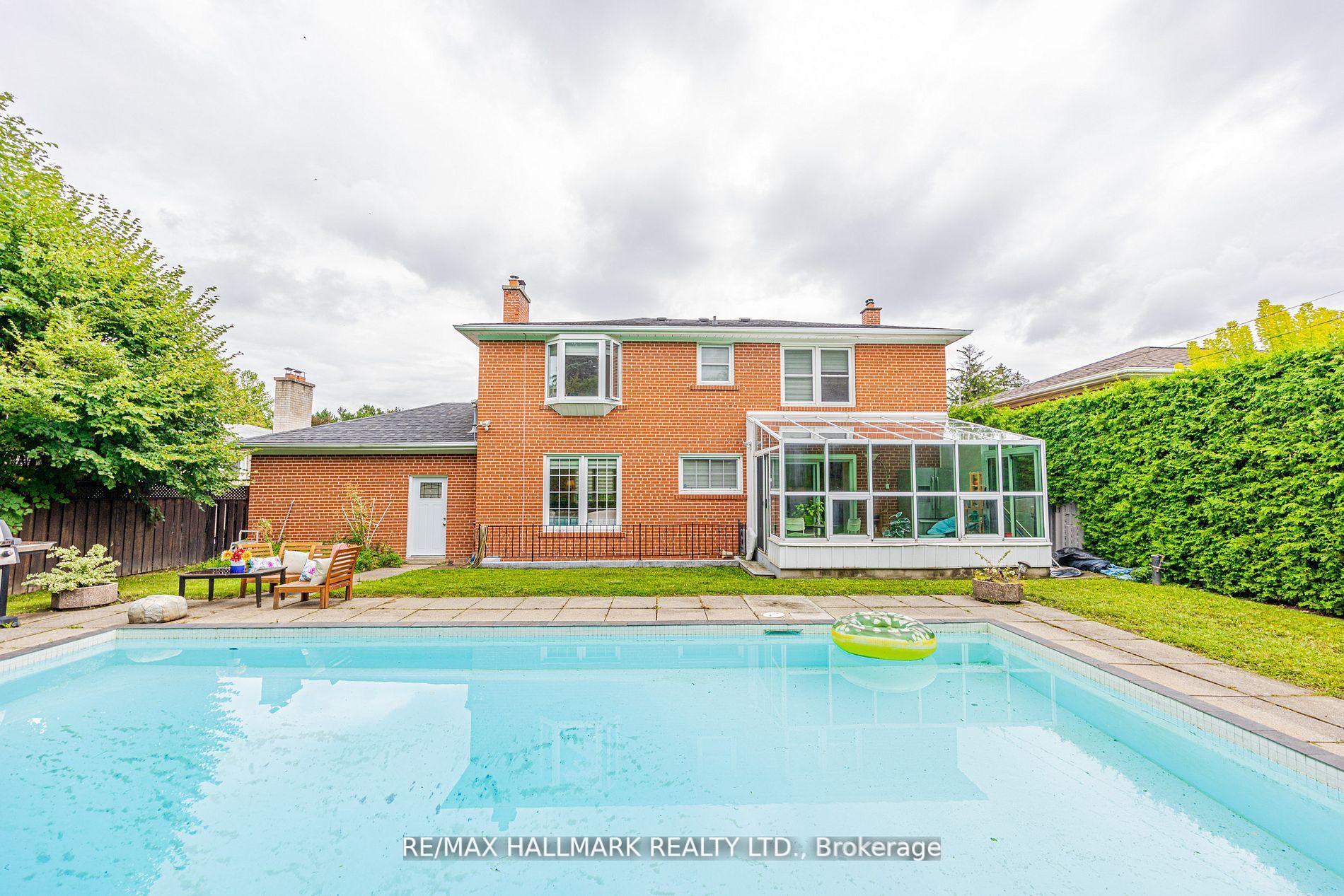 Photo 32 of 16 Paultiel Drive W, North York, Newtonbrook East — HOMEH