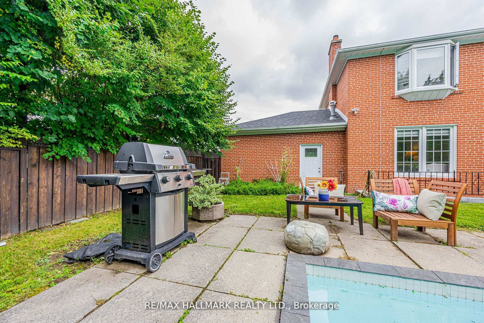 Photo 34 of 16 Paultiel Drive W, North York, Newtonbrook East — HOMEH