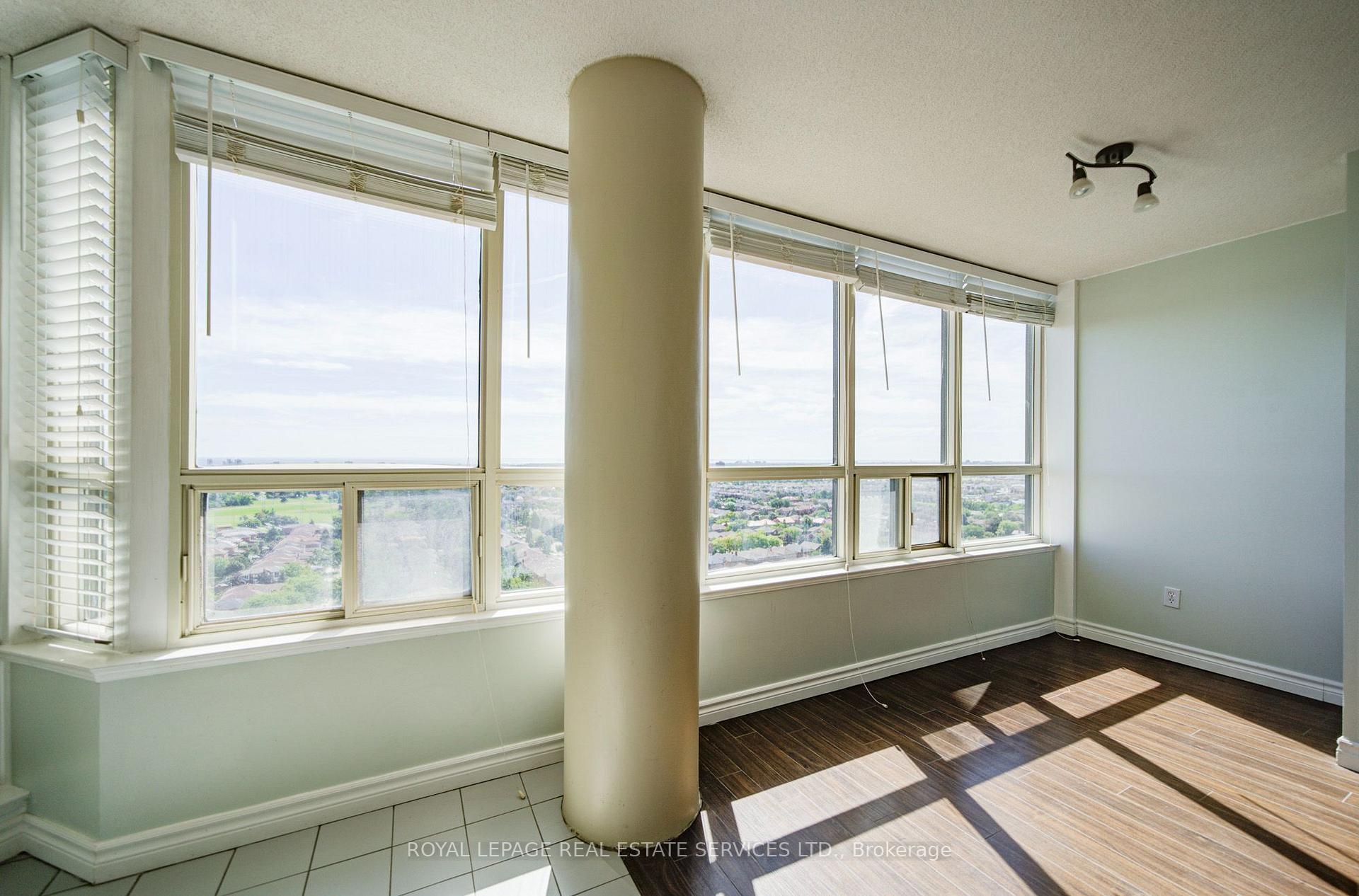 Photo 15 of 400 Webb Drive, Mississauga, City Centre — HOMEH