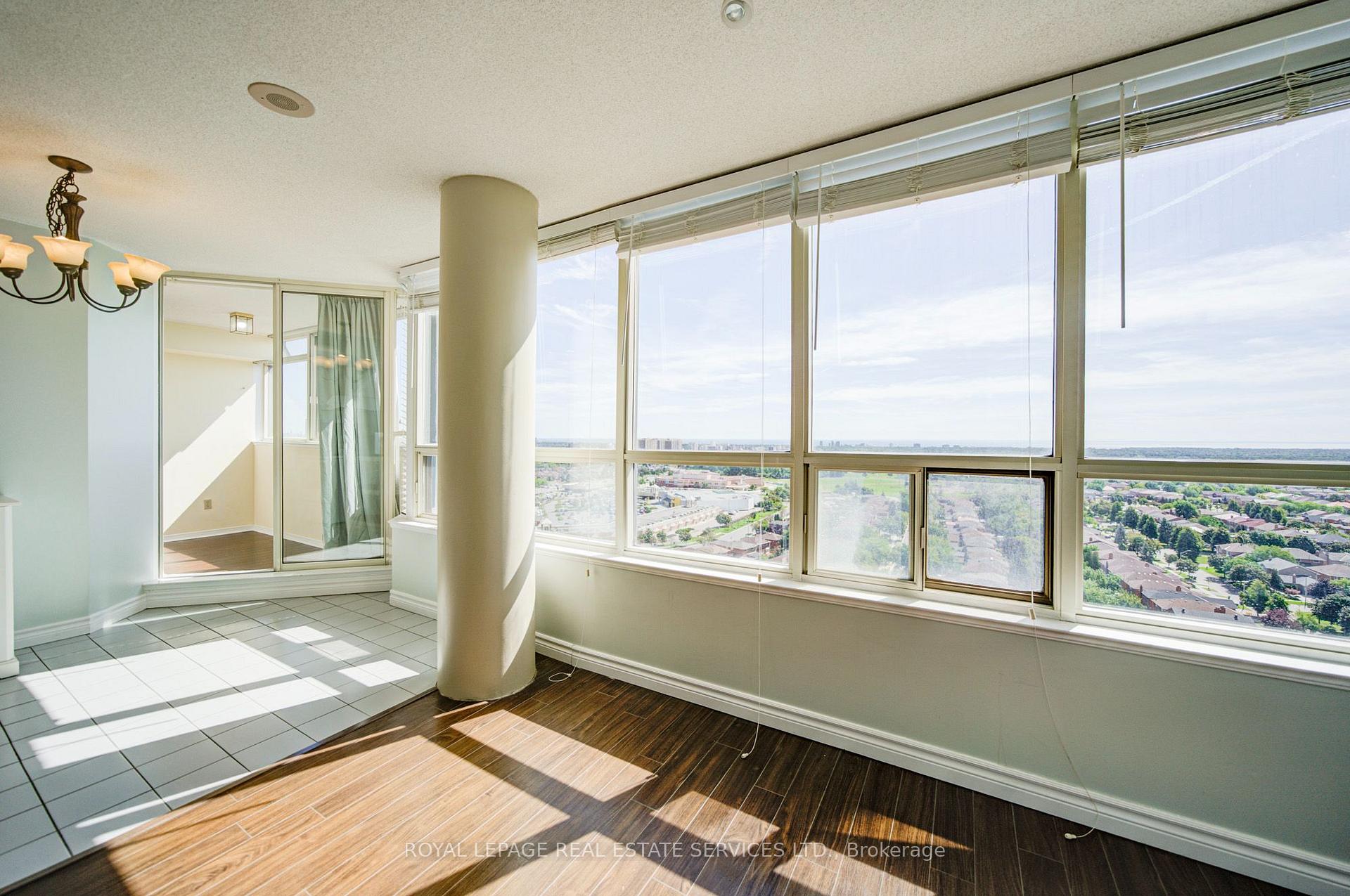 Photo 16 of 400 Webb Drive, Mississauga, City Centre — HOMEH