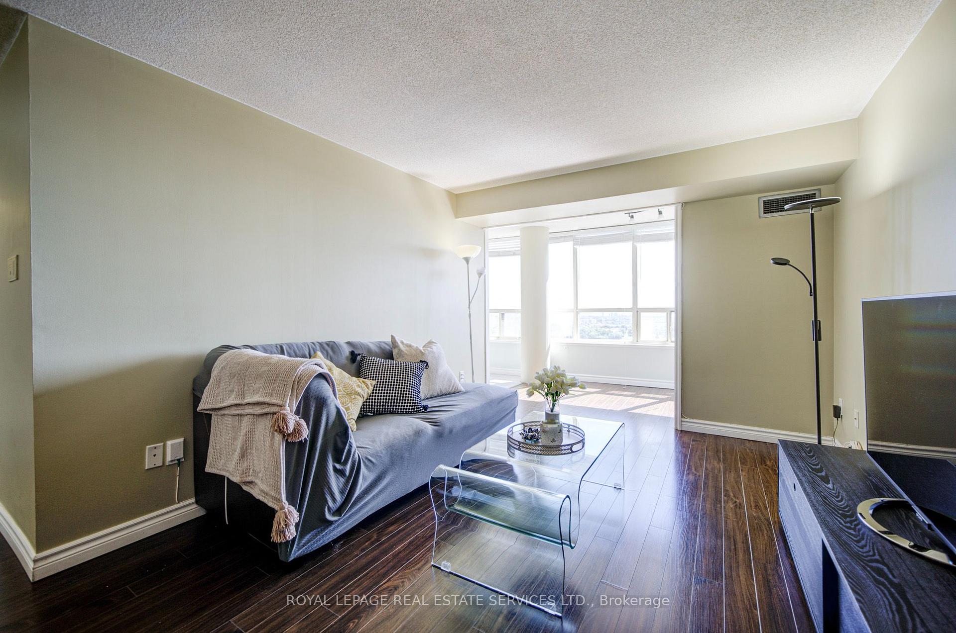 Photo 17 of 400 Webb Drive, Mississauga, City Centre — HOMEH