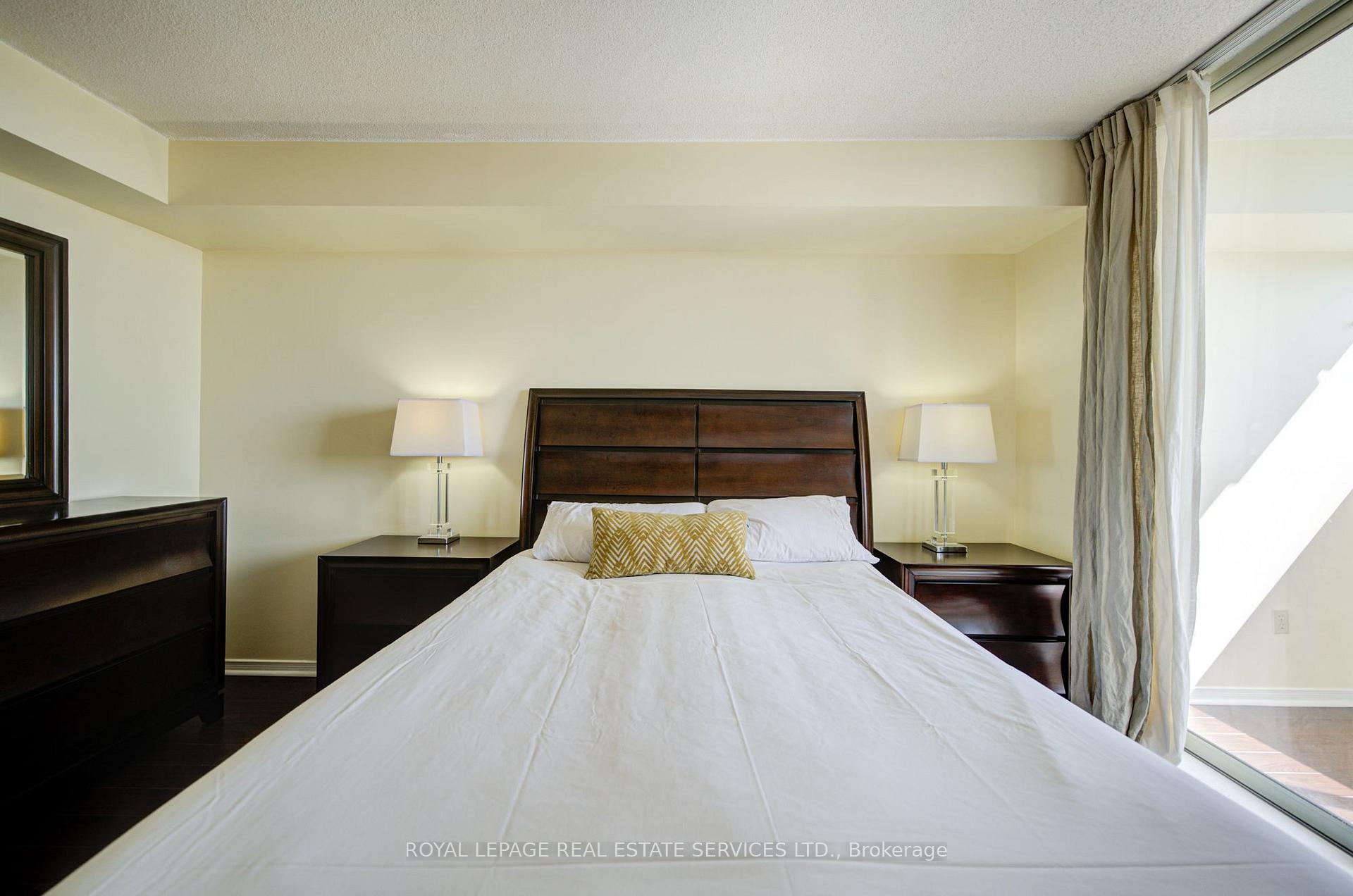 Photo 30 of 400 Webb Drive, Mississauga, City Centre — HOMEH