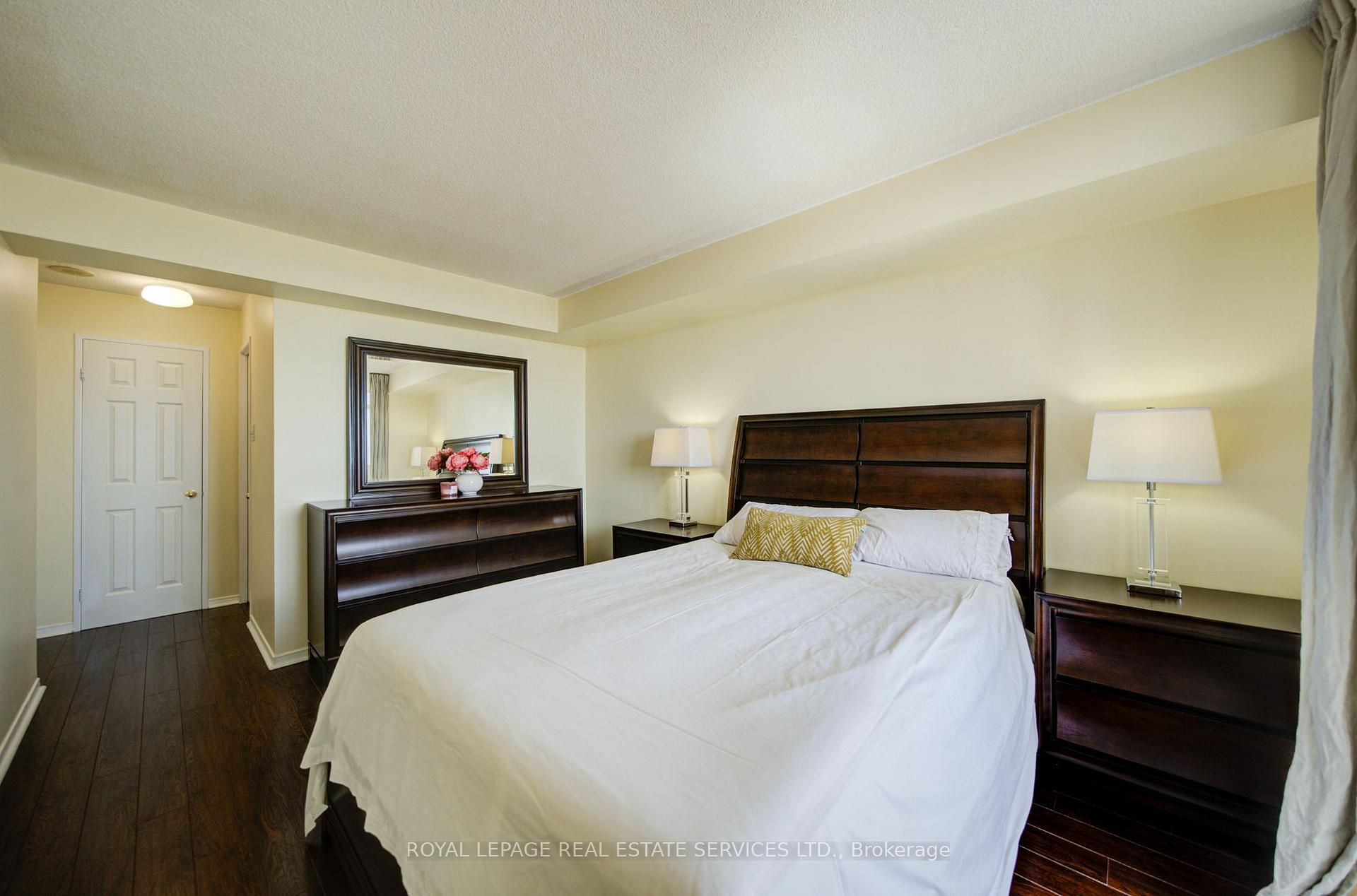 Photo 31 of 400 Webb Drive, Mississauga, City Centre — HOMEH