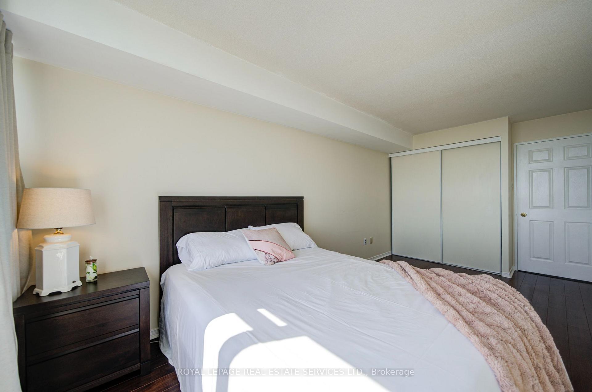 Photo 37 of 400 Webb Drive, Mississauga, City Centre — HOMEH