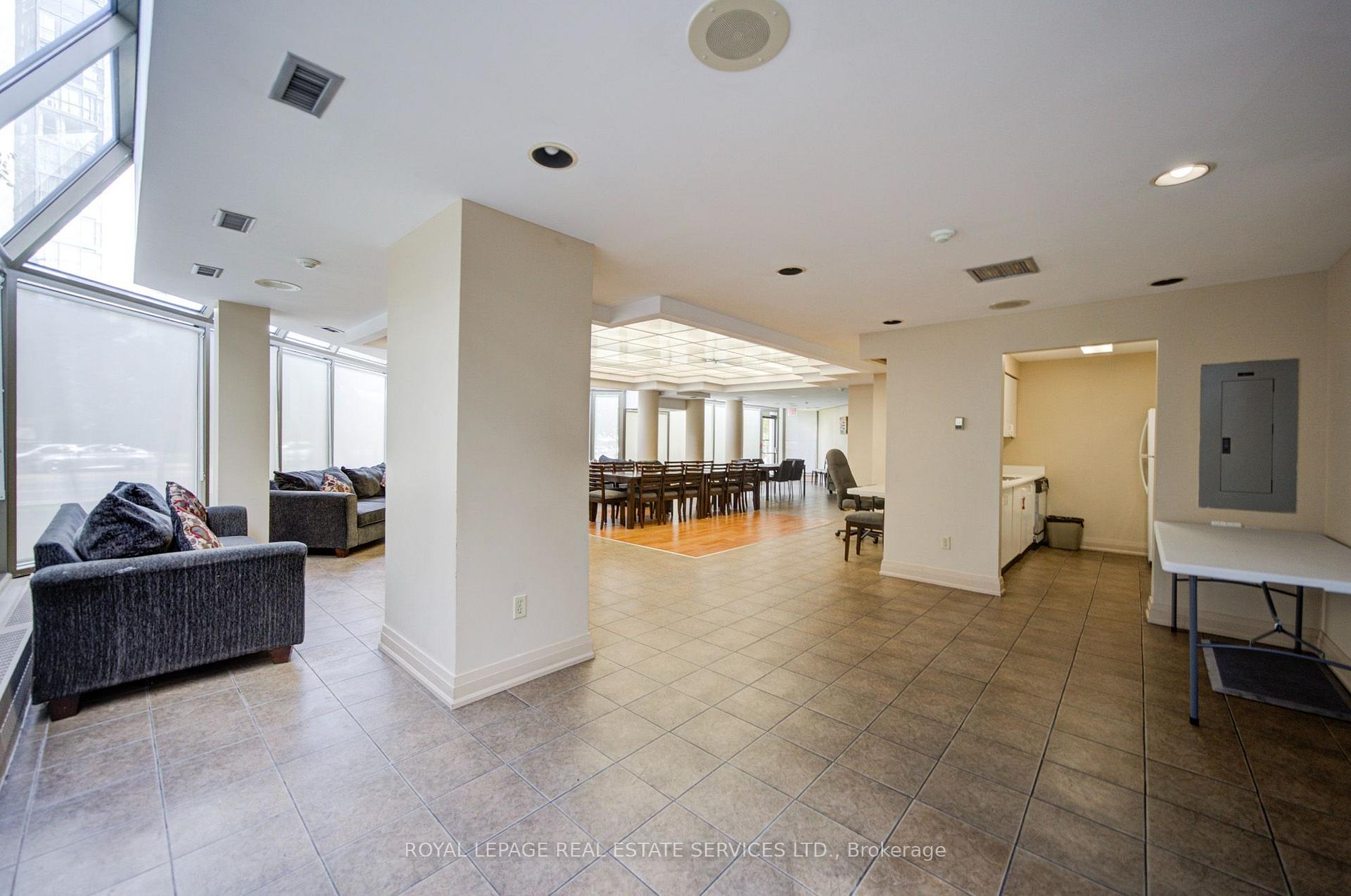Photo 40 of 400 Webb Drive, Mississauga, City Centre — HOMEH