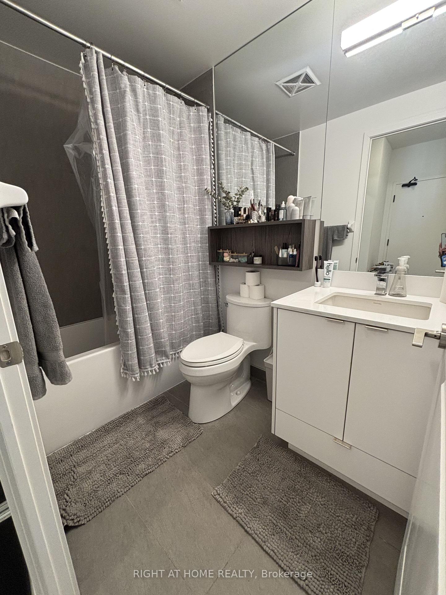 Photo 6 of Unit 2502, 100 Dalhousie Street E, Toronto, Church-Yonge Corridor — HOMEH