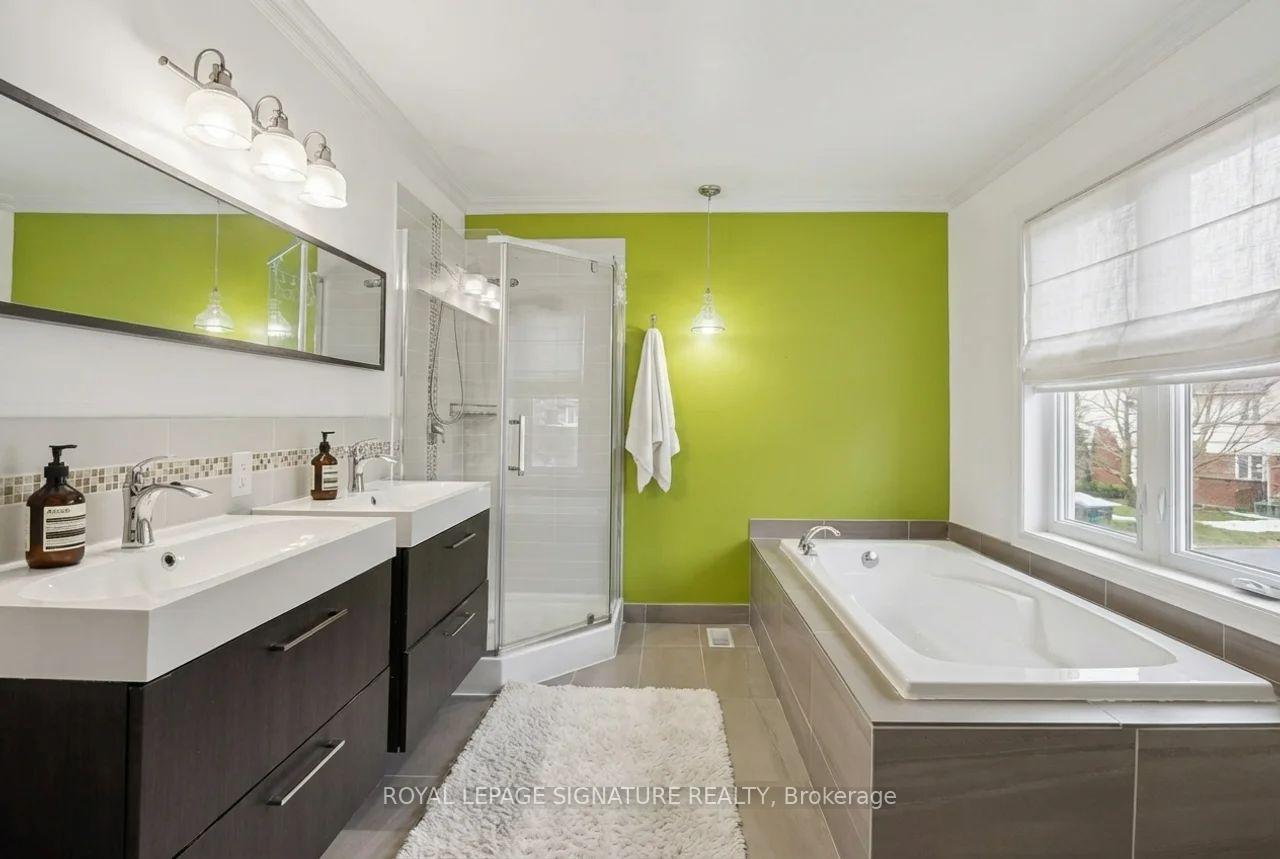Photo 12 of 129 Tapestry Drive, Ottawa, Barrhaven - Strandherd — HOMEH