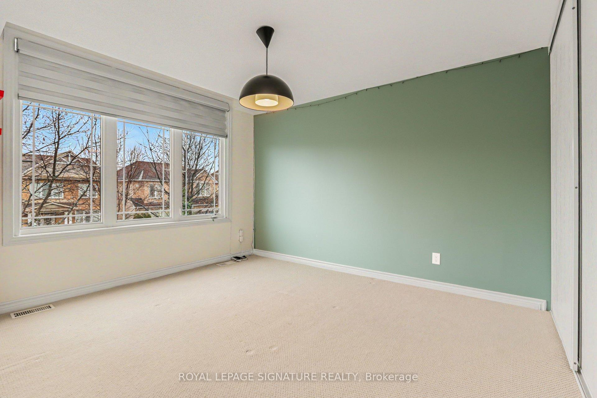 Photo 18 of 129 Tapestry Drive, Ottawa, Barrhaven - Strandherd — HOMEH