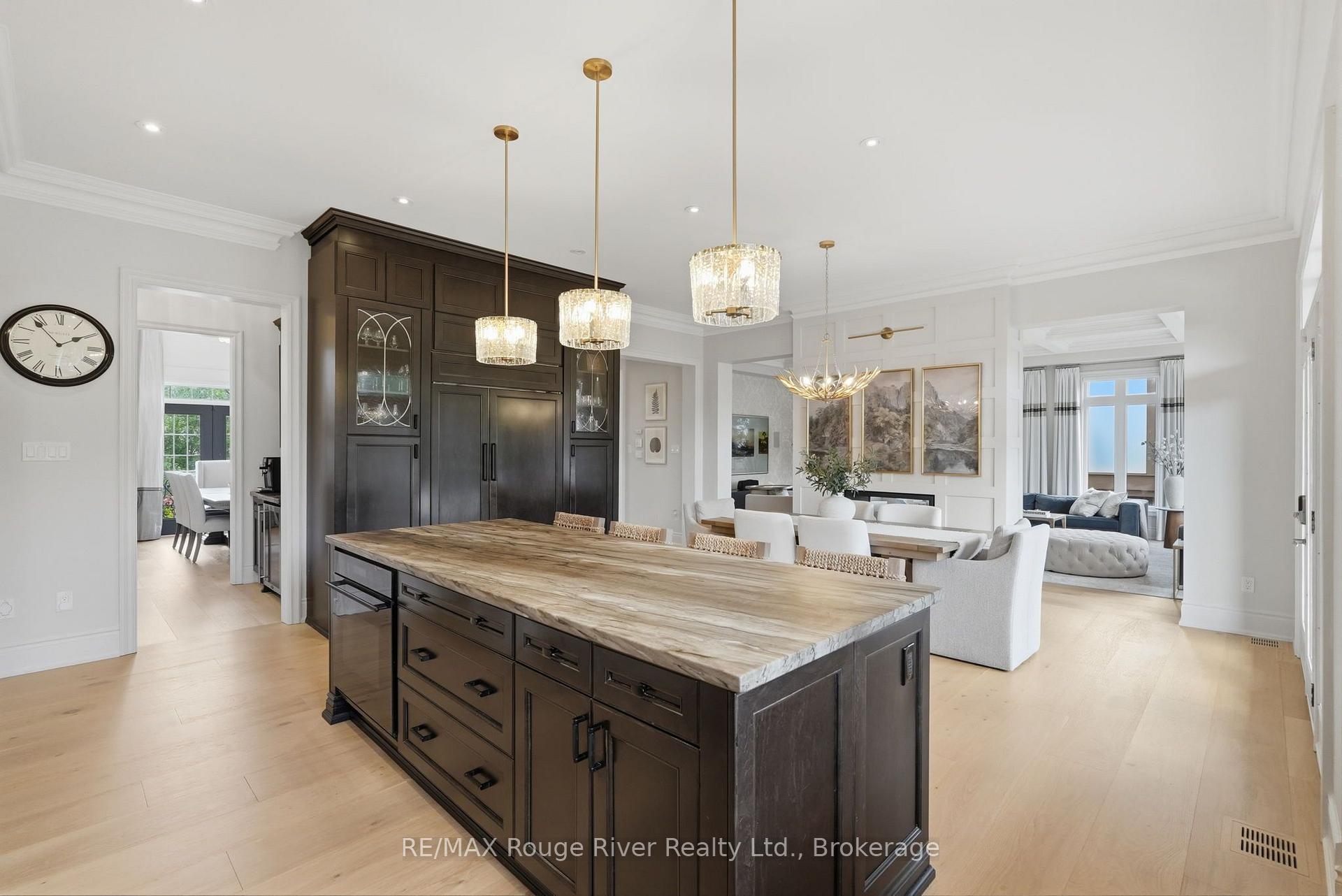Photo 10 of 37 Camber Court, Whitby, Brooklin — HOMEH
