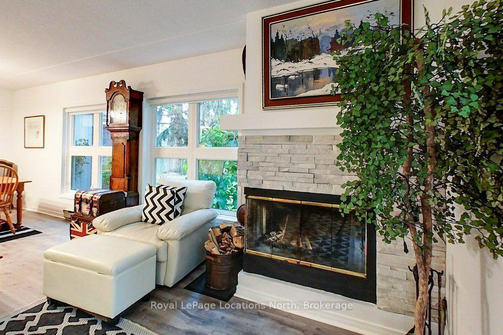 Photo 13 of 911 Cedar Pointe Court, Collingwood — HOMEH