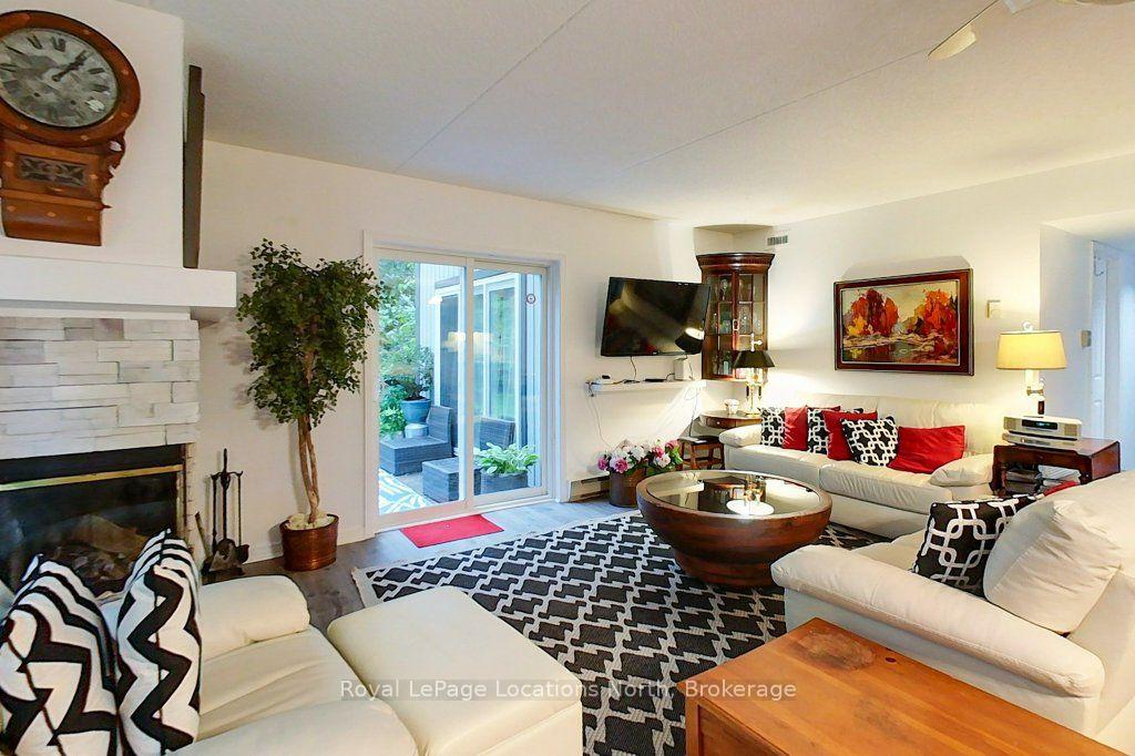 Photo 14 of 911 Cedar Pointe Court, Collingwood — HOMEH