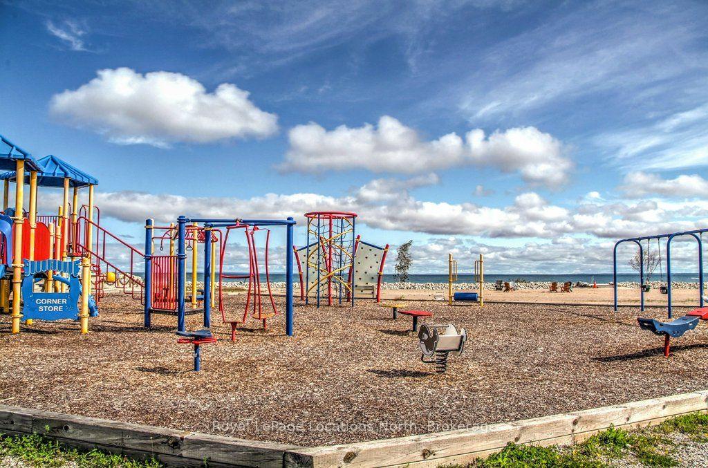 Photo 33 of 911 Cedar Pointe Court, Collingwood — HOMEH