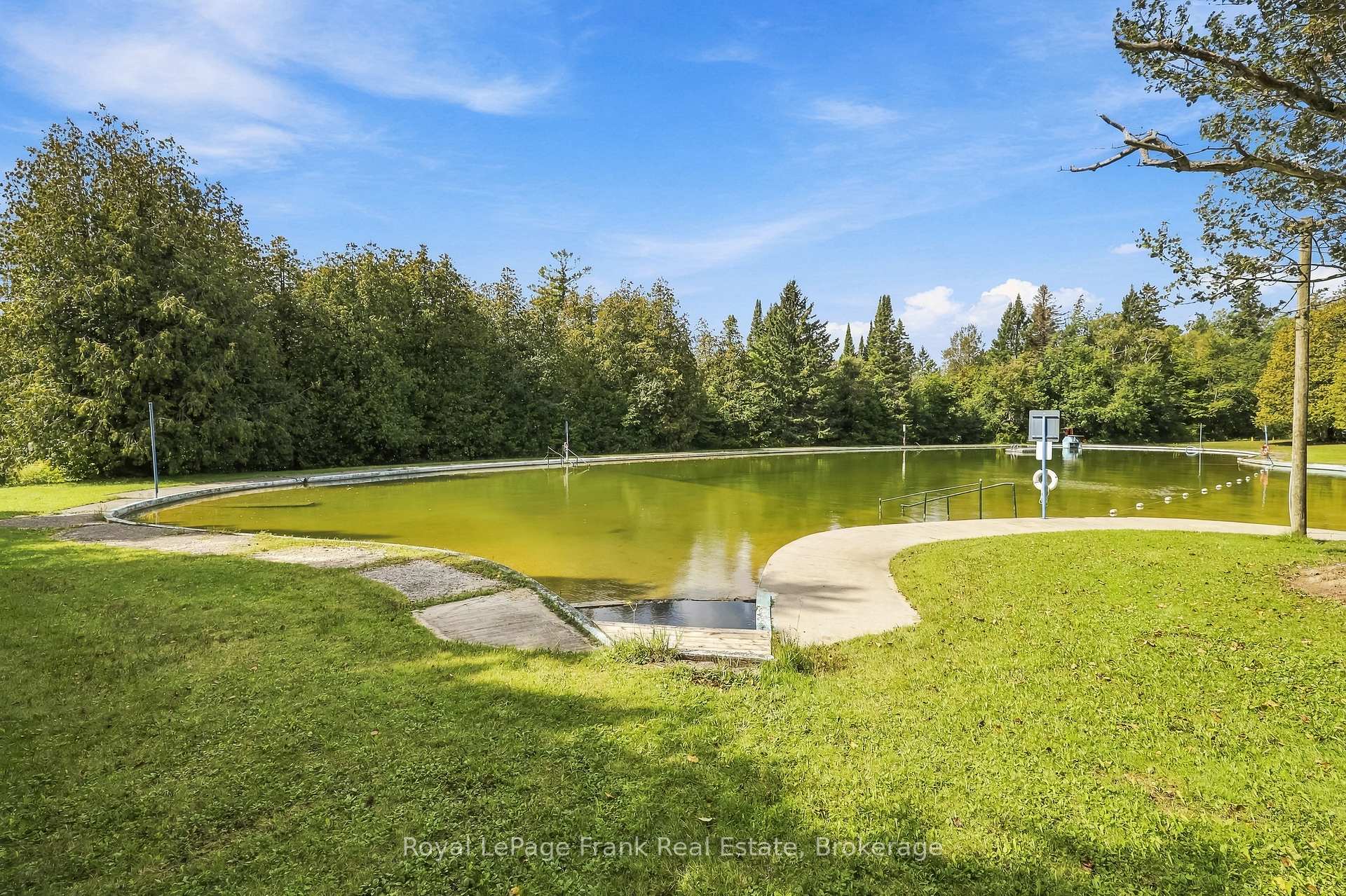 Photo 47 of 88 Waldweg, Scugog, Rural Scugog — HOMEH