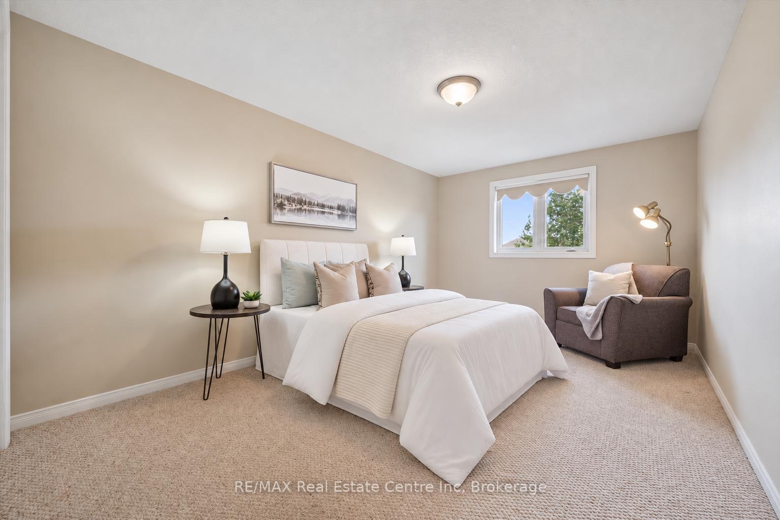 Photo 12 of 4 Hunt Street, Guelph, Pineridge/Westminster Woods — HOMEH