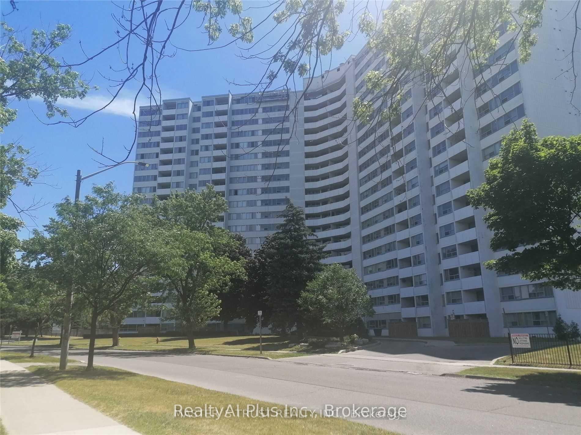 Photo of Unit 1210, 530 Lolita Gardens