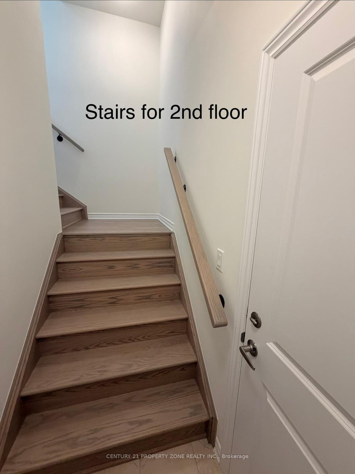 Photo 3 of 62 Thornbird Crescent, Brampton, Northwest Brampton — HOMEH
