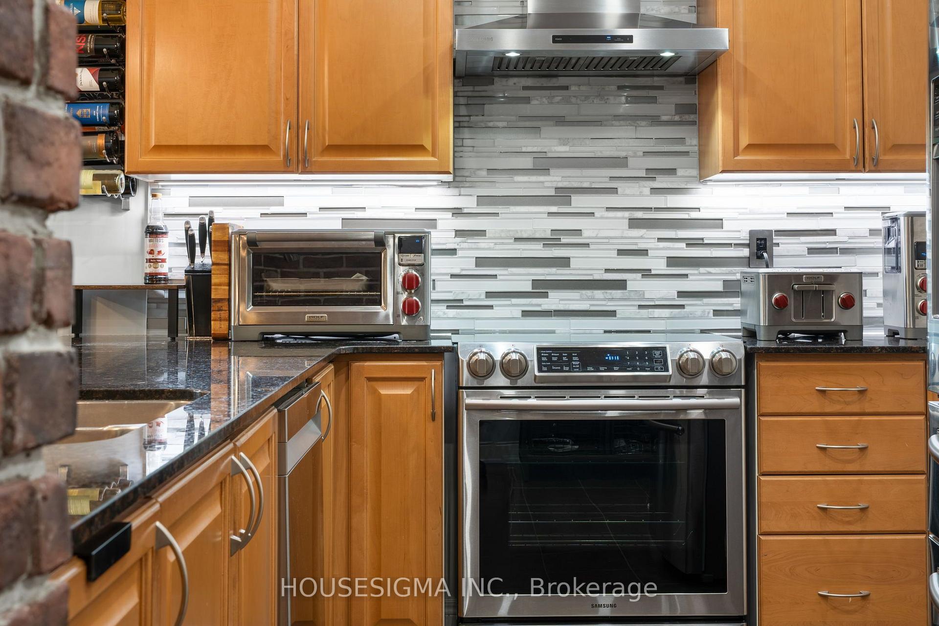 Photo 13 of Unit 501, 1980 Imperial Way, Burlington, Uptown — HOMEH