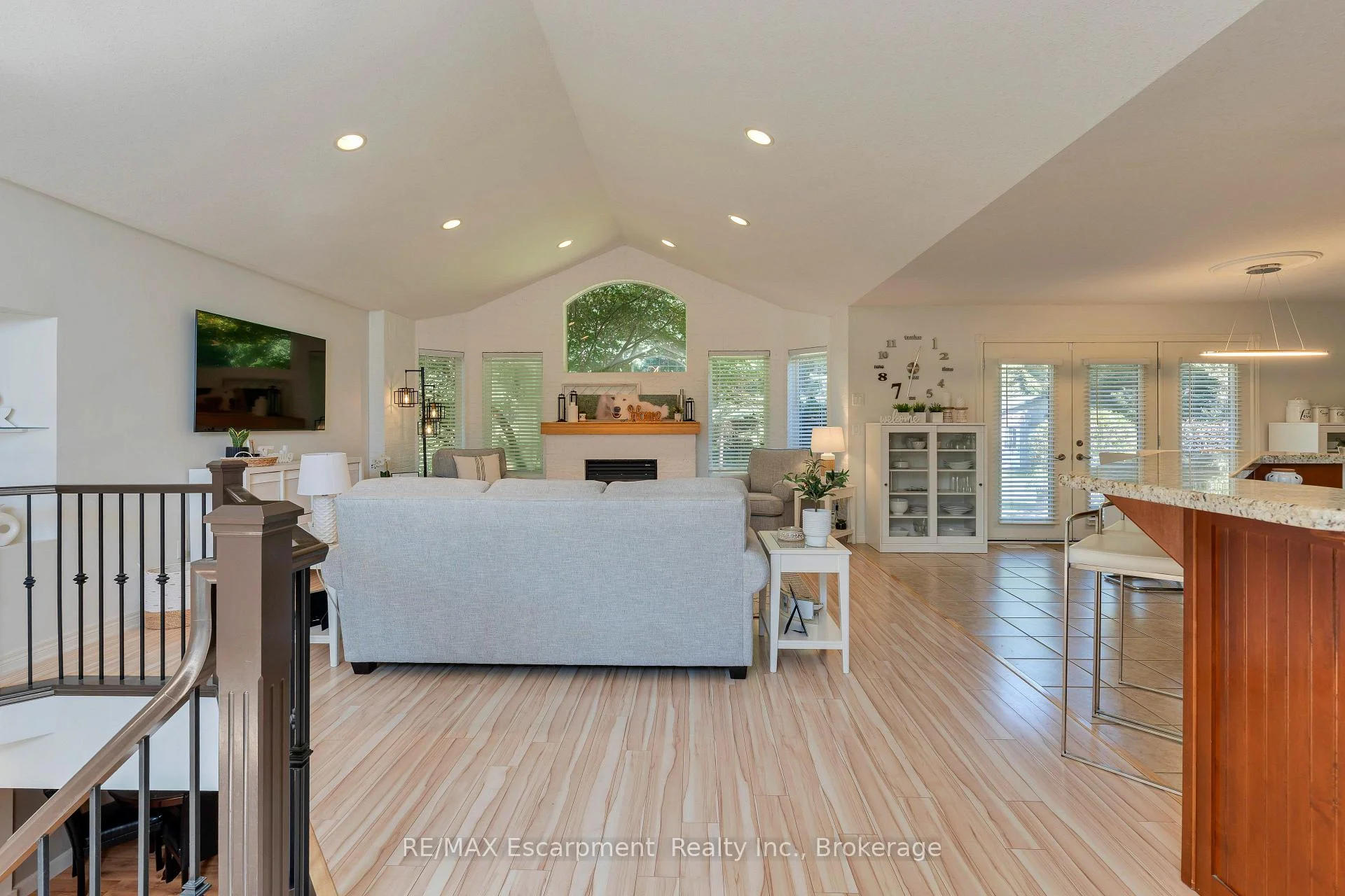 Photo 9 of 31 Alder Crescent, Pelham, Fenwick — HOMEH
