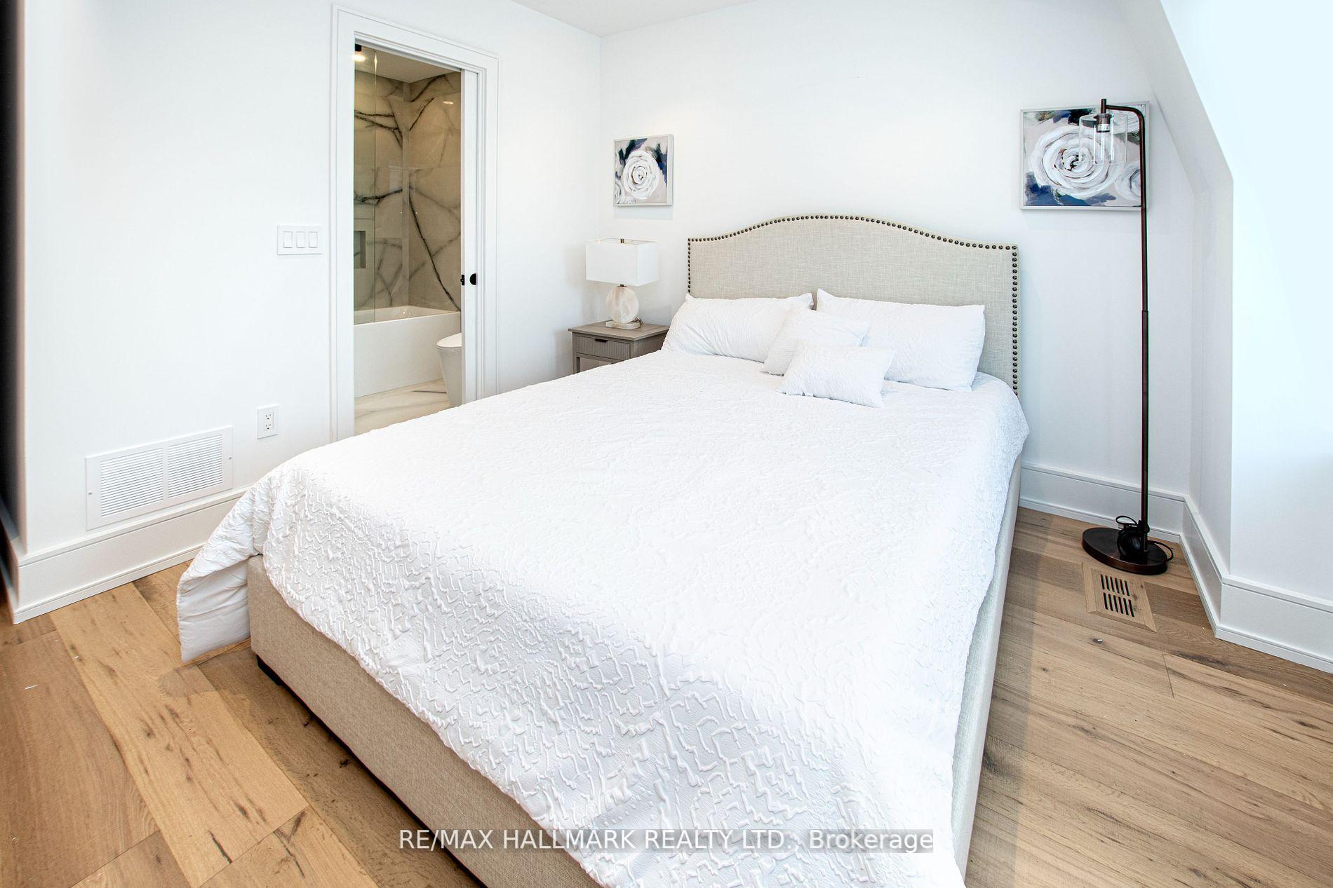Photo 20 of 1 1/2 Delaney Crescent, Toronto, Little Portugal — HOMEH