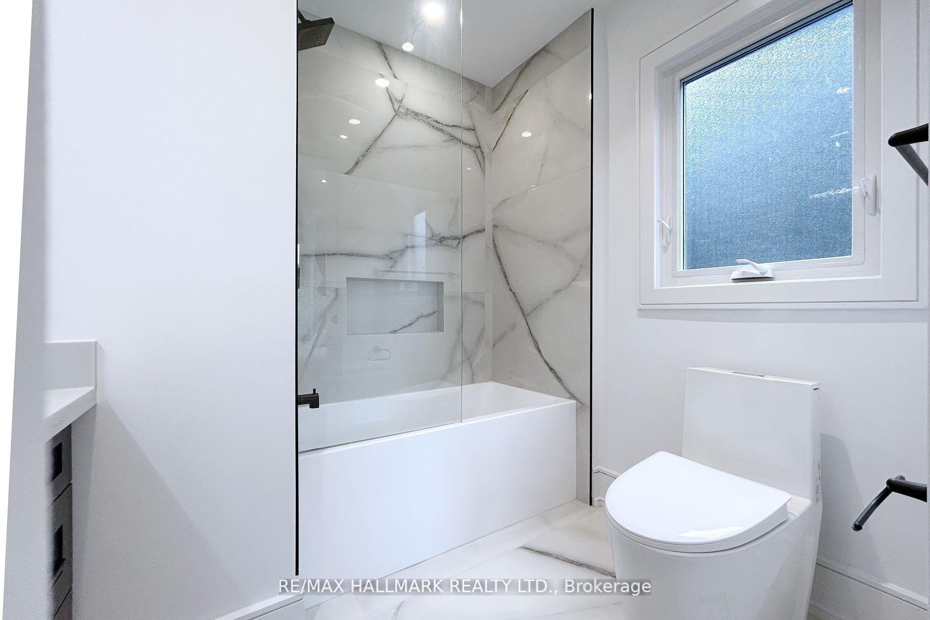Photo 25 of 1 1/2 Delaney Crescent, Toronto, Little Portugal — HOMEH