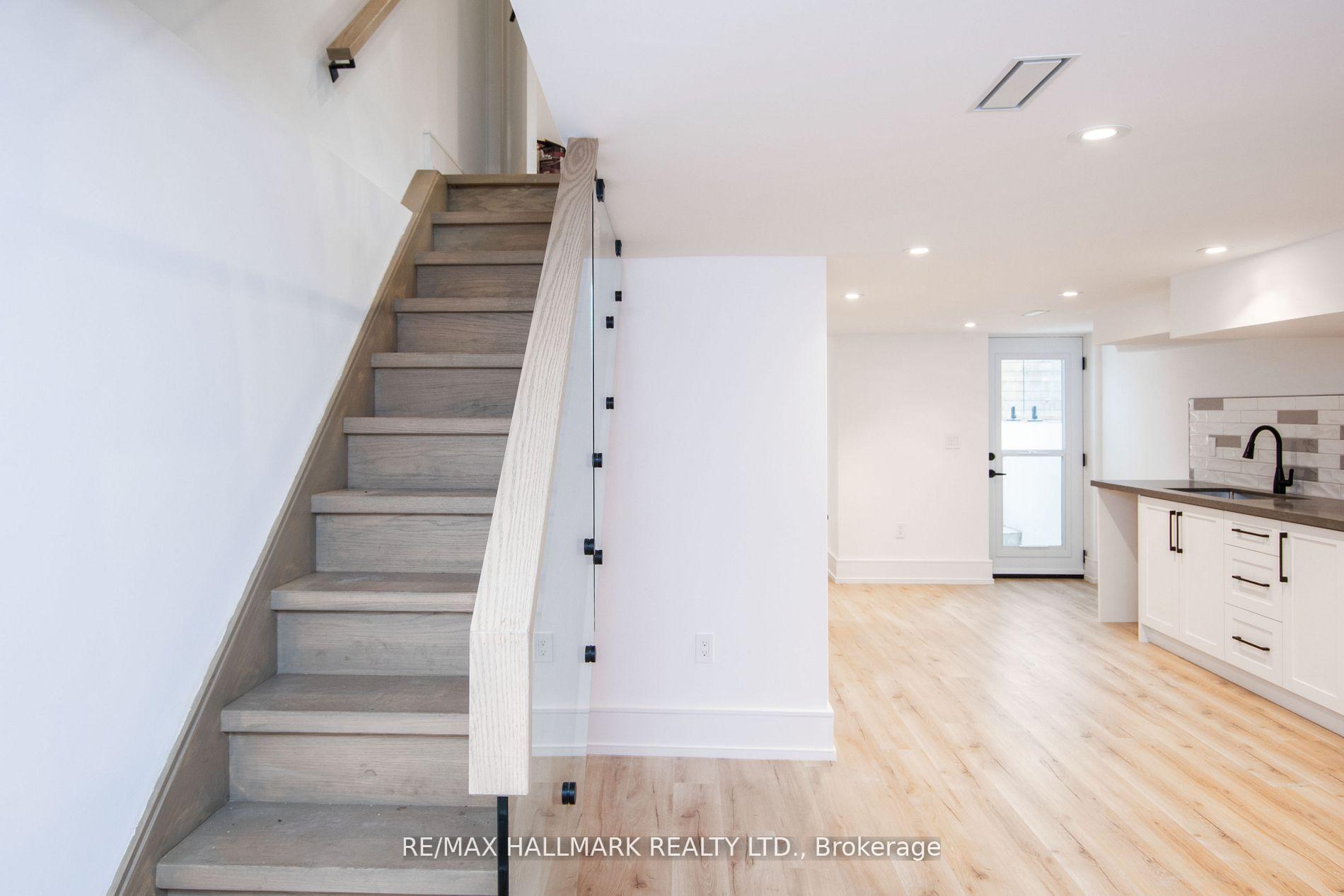 Photo 26 of 1 1/2 Delaney Crescent, Toronto, Little Portugal — HOMEH