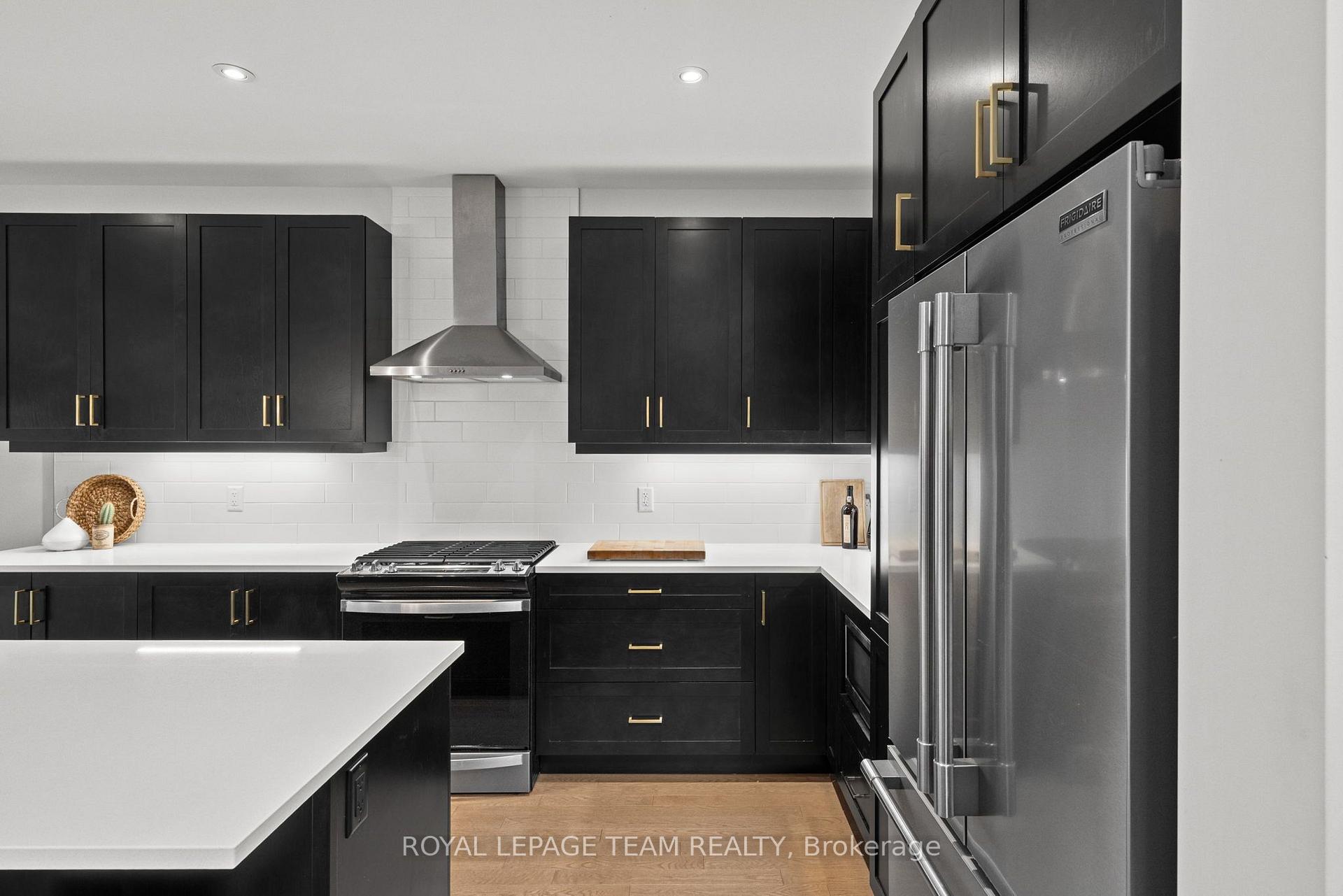 Photo 11 of 1037 Eider Street, Ottawa, Riverside South/Gloucester Glen — HOMEH