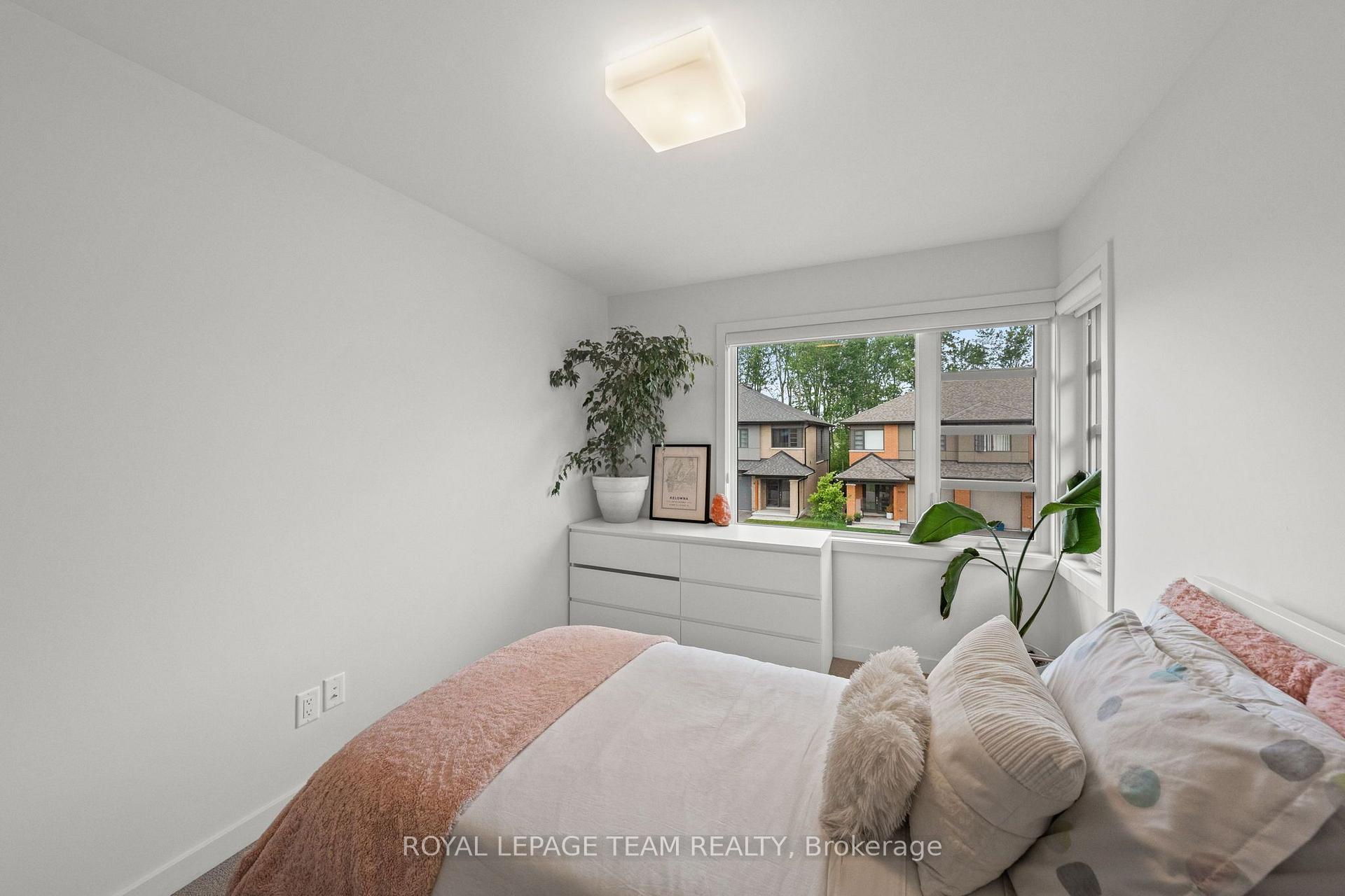 Photo 38 of 1037 Eider Street, Ottawa, Riverside South/Gloucester Glen — HOMEH