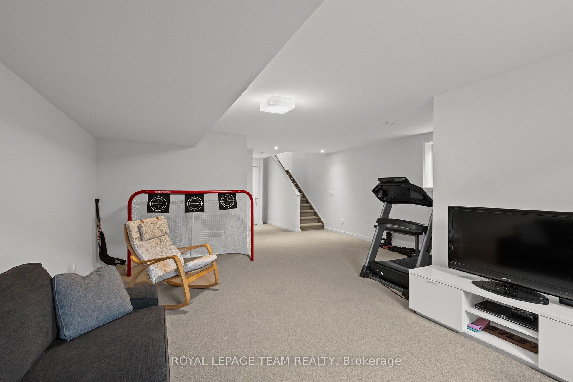 Photo 45 of 1037 Eider Street, Ottawa, Riverside South/Gloucester Glen — HOMEH