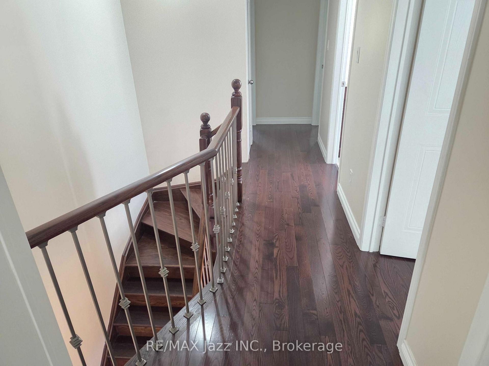 Photo 8 of 83 John Walter Crescent, Clarington, Courtice — HOMEH