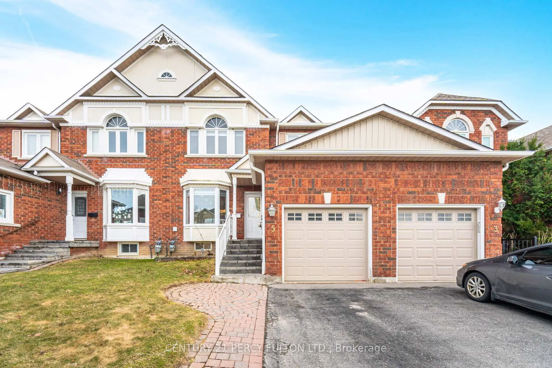 Front of 5 Gill Crescent