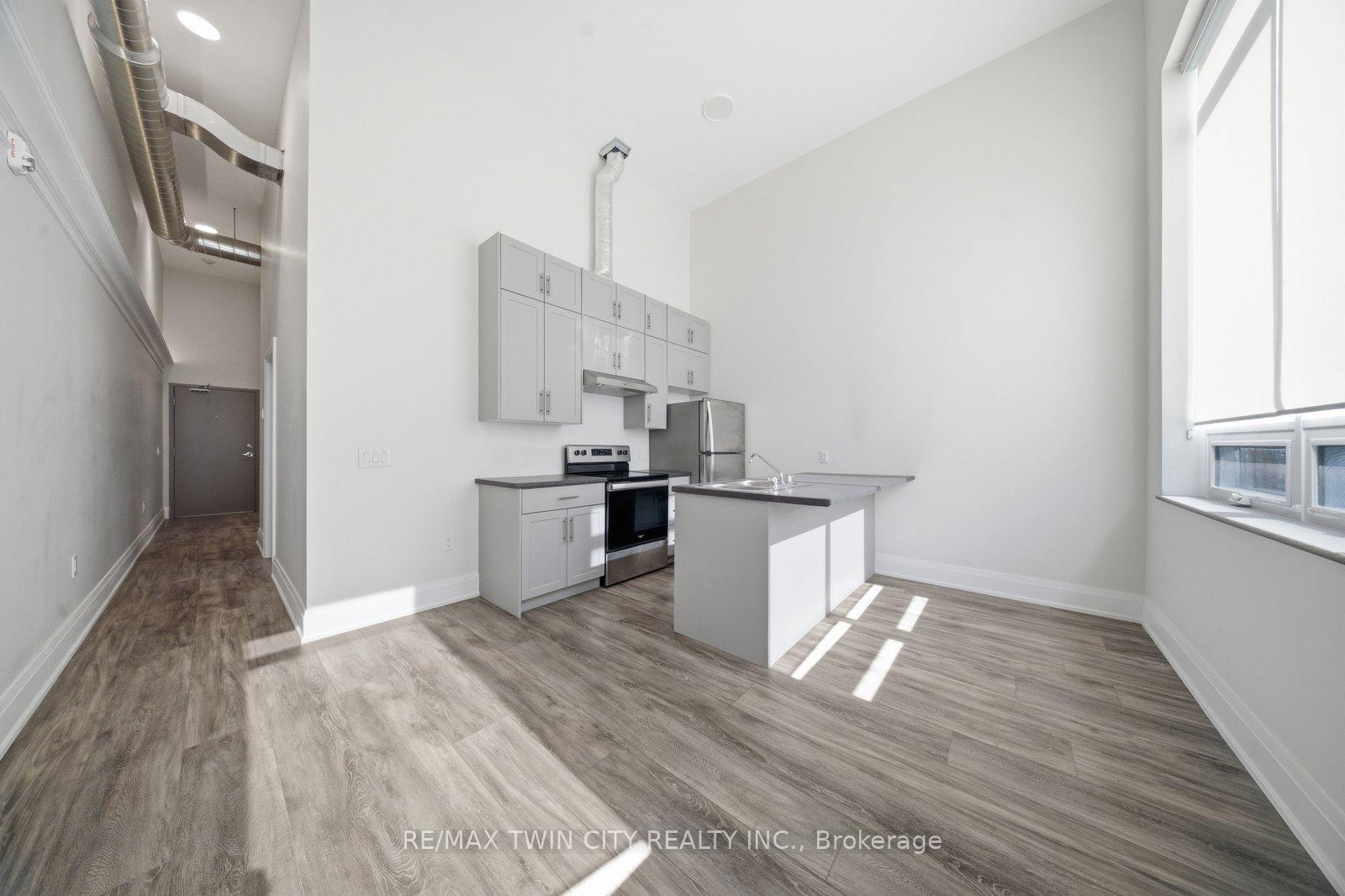 Photo 3 of Unit 303, 11 Queen Street, Brantford, Downtown Brantford — HOMEH